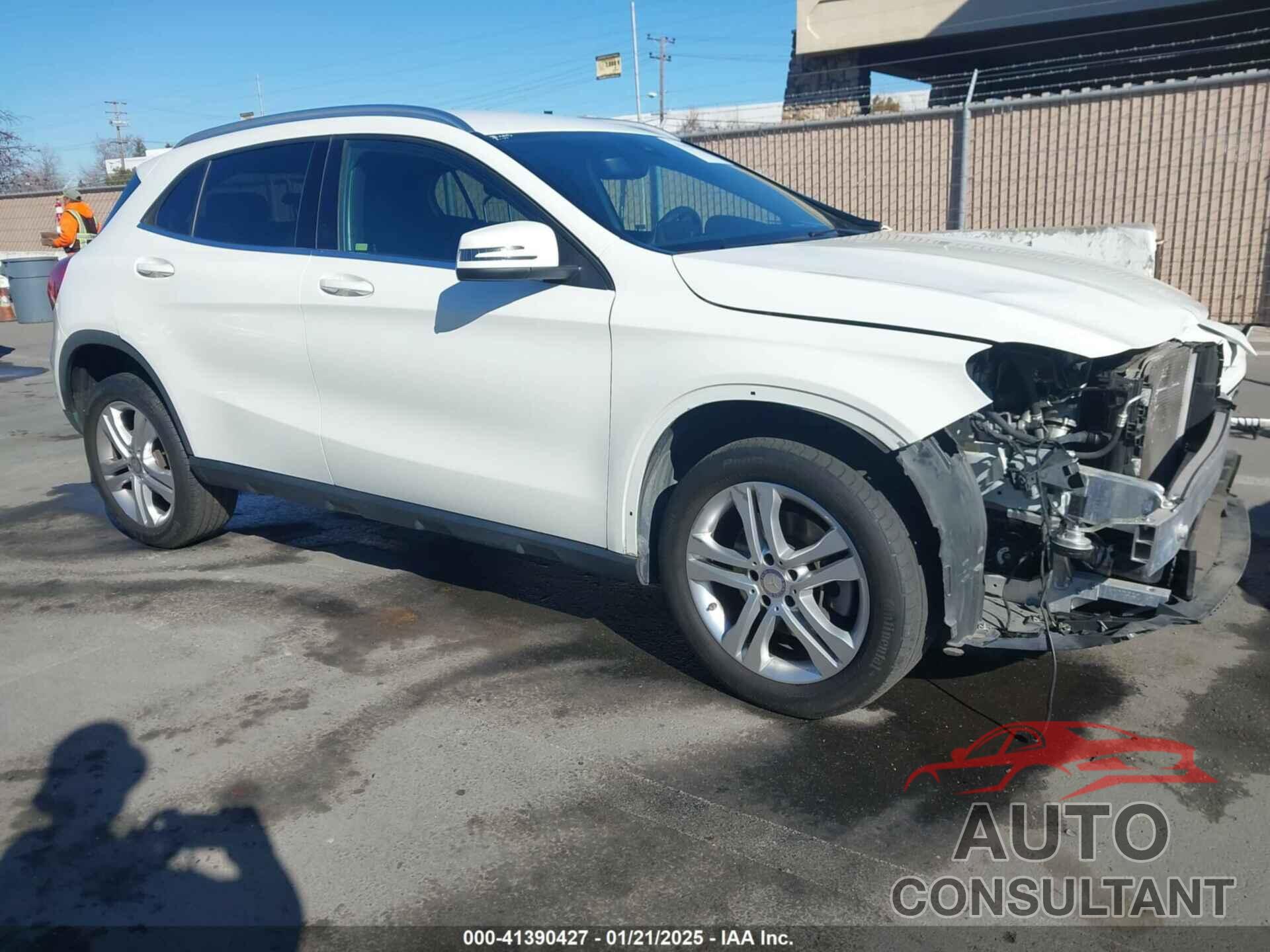 MERCEDES-BENZ GLA 250 2017 - WDCTG4GB6HJ322195