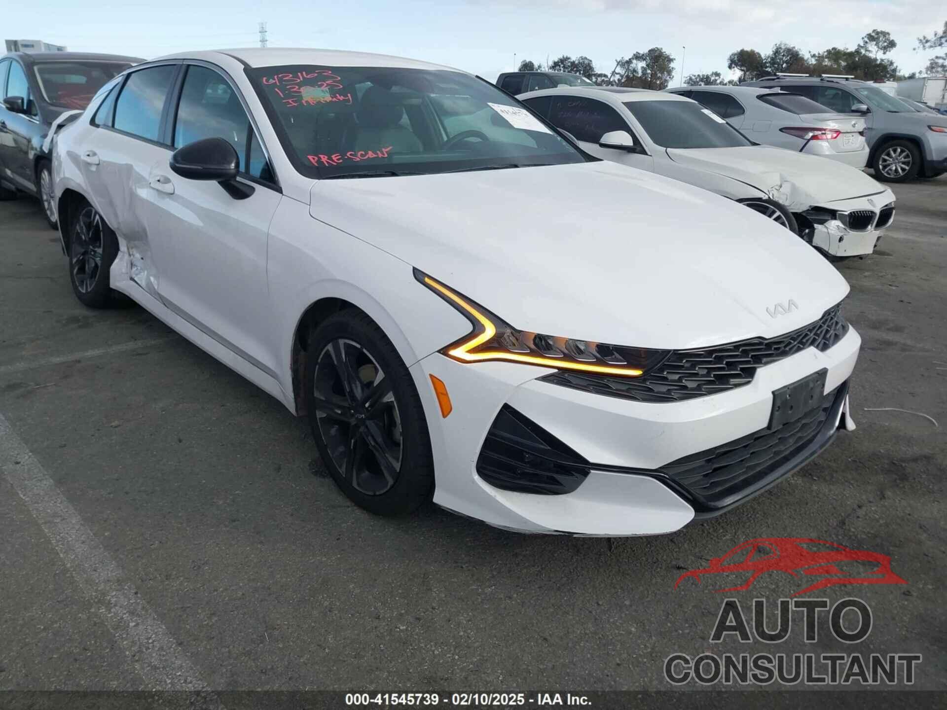 KIA K5 2022 - 5XXG64J23NG161761