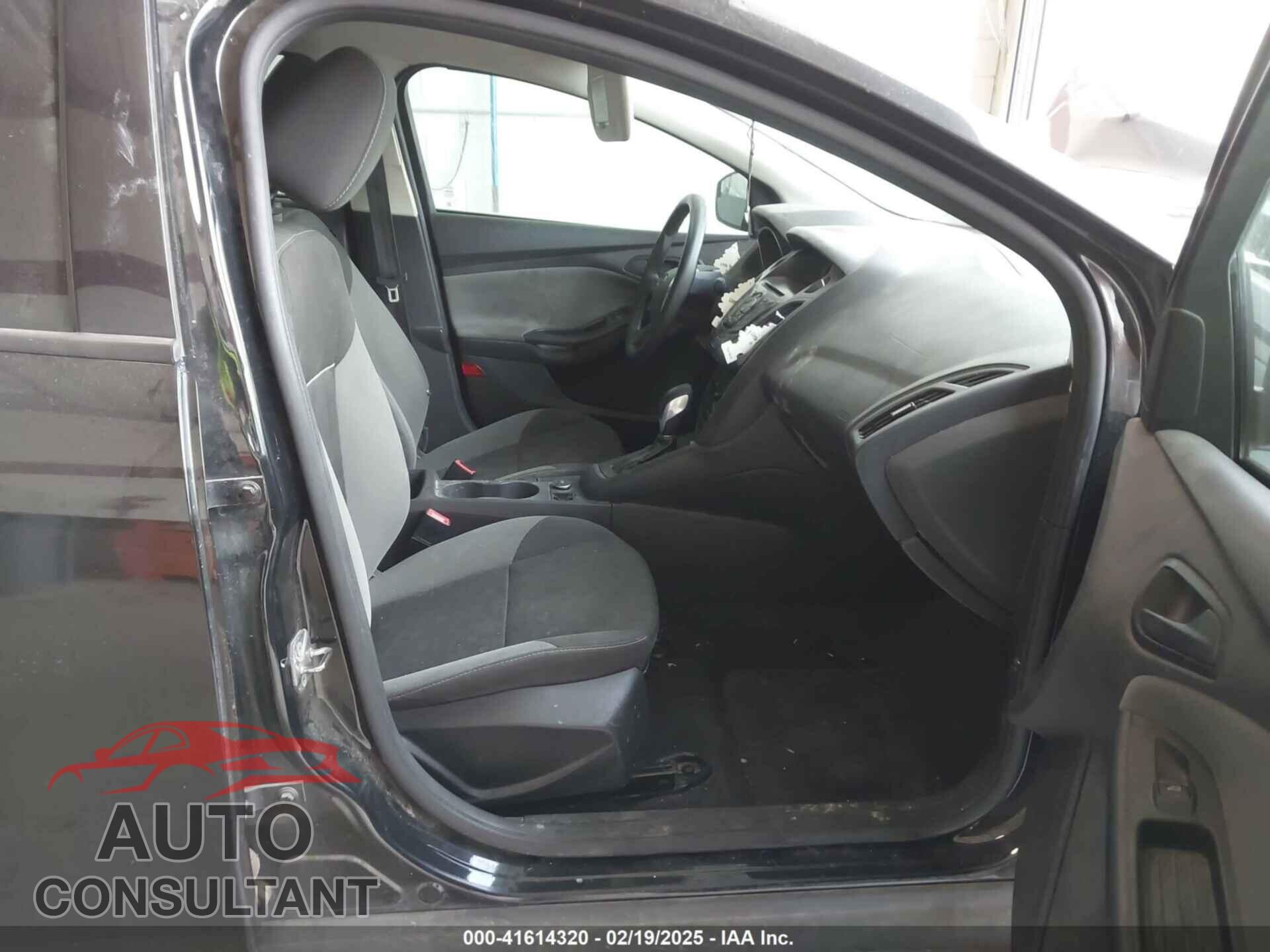 FORD FOCUS 2014 - 1FADP3E2XEL412706