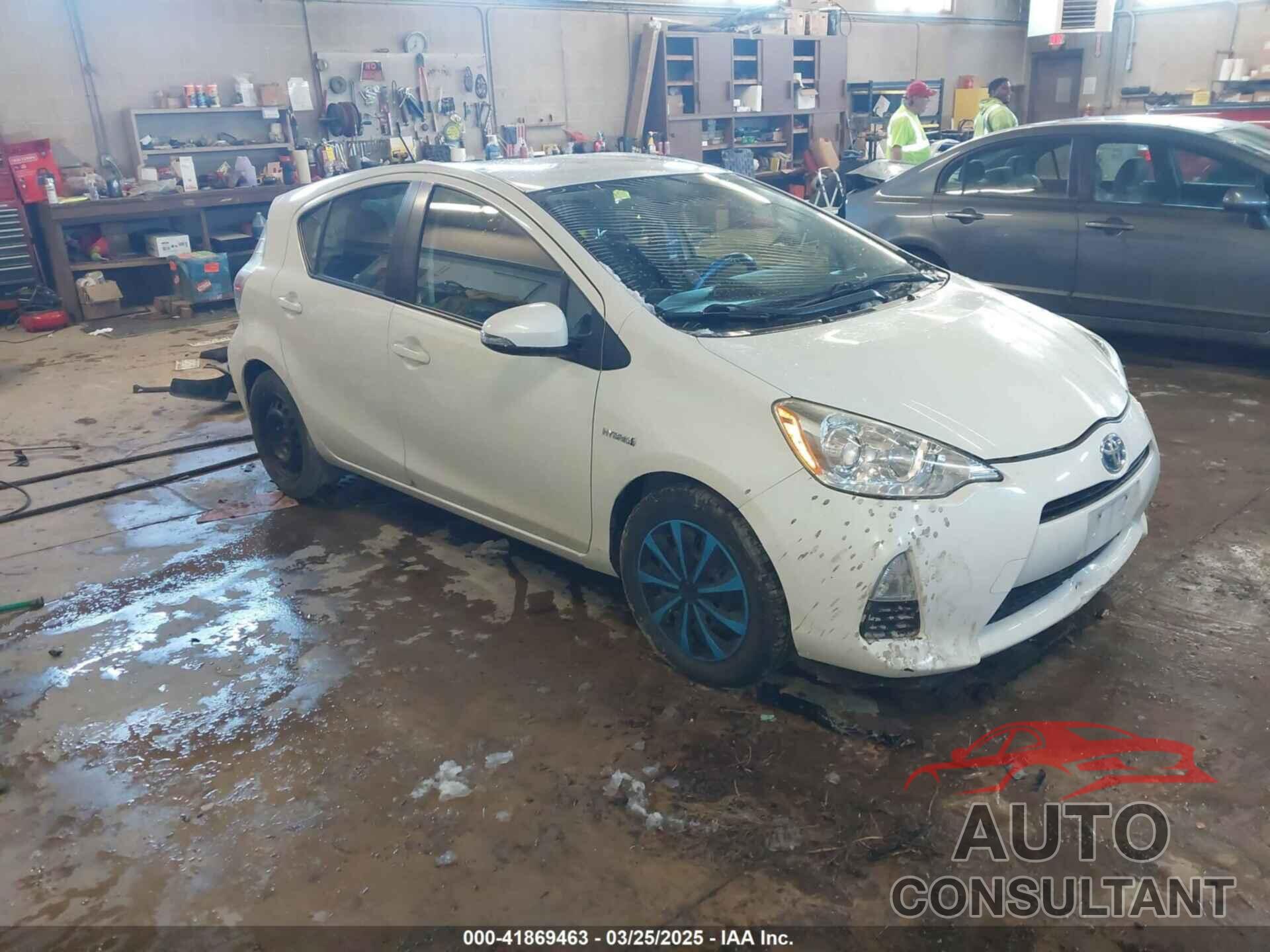 TOYOTA PRIUS C 2014 - JTDKDTB32E1562490