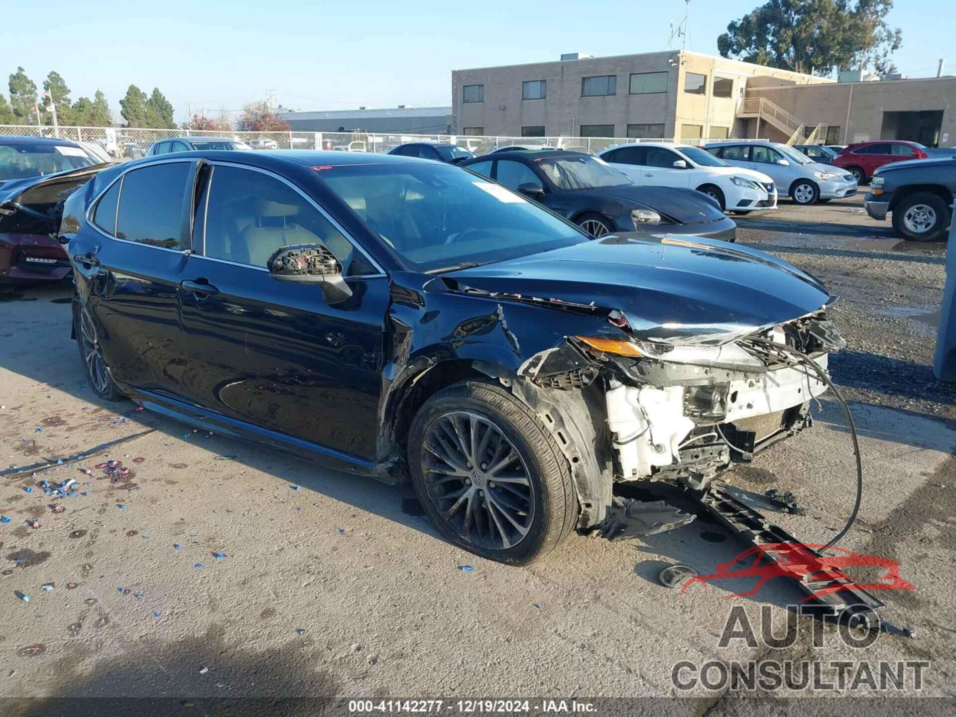 TOYOTA CAMRY 2018 - JTNB11HK4J3034245