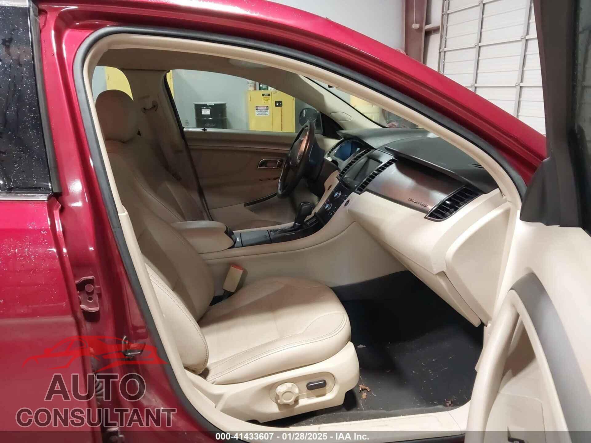 FORD TAURUS 2015 - 1FAHP2E81FG202067