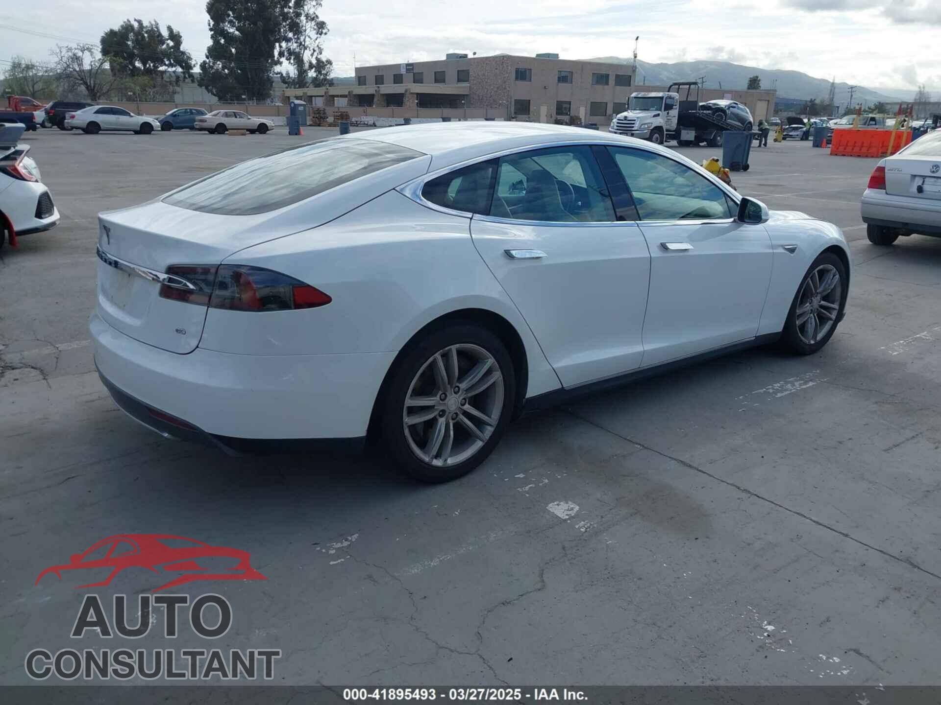TESLA MODEL S 2013 - 5YJSA1CG2DFP20928