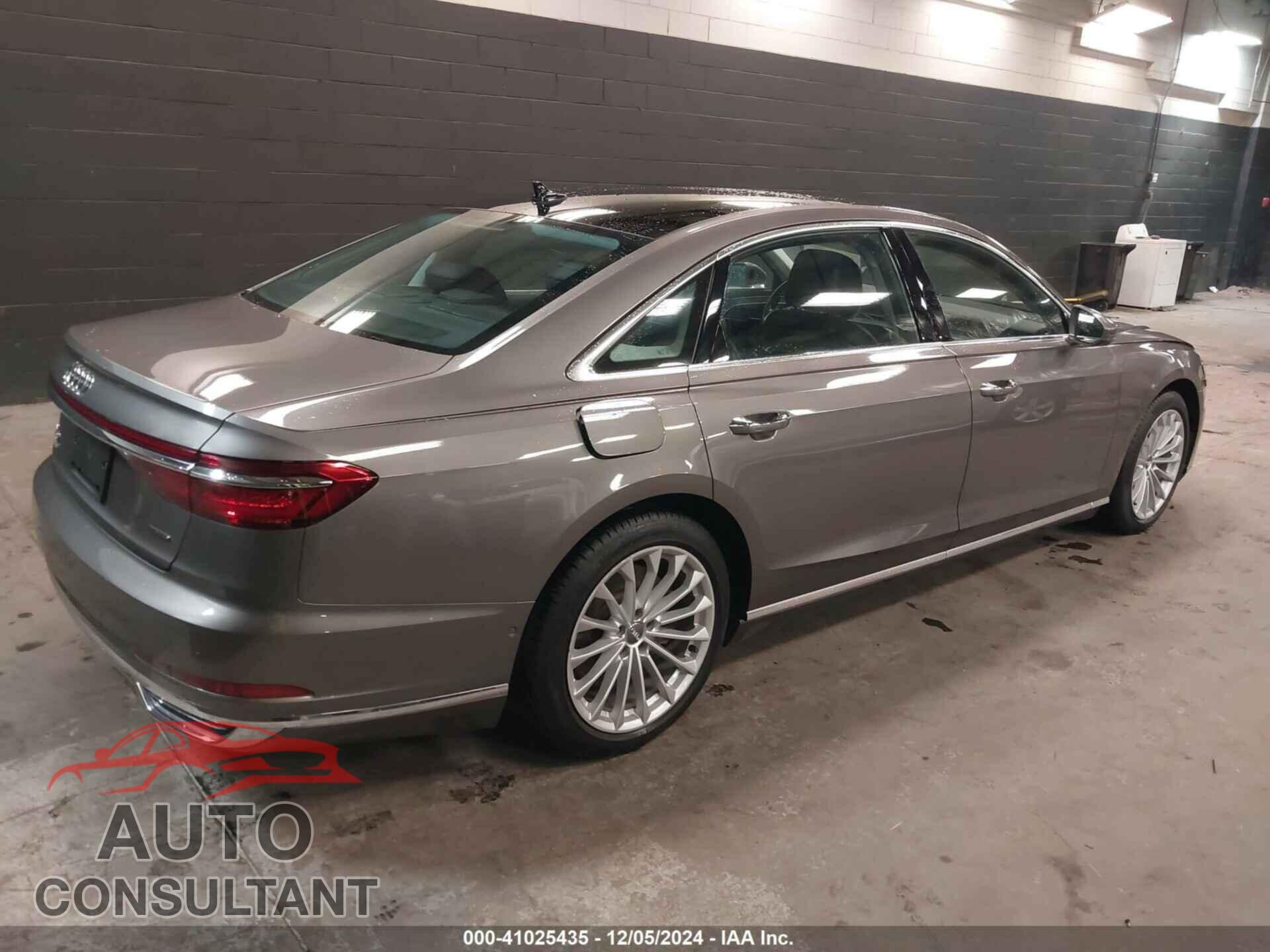 AUDI A8 L 2019 - WAU8DAF85KN007894