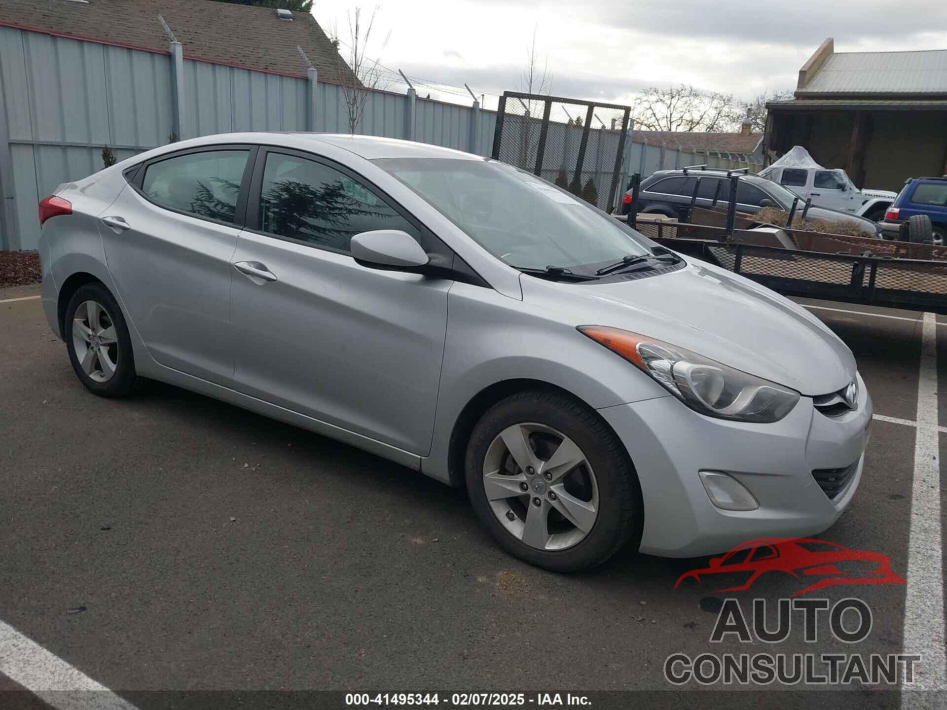 HYUNDAI ELANTRA 2012 - KMHDH4AE7CU228629