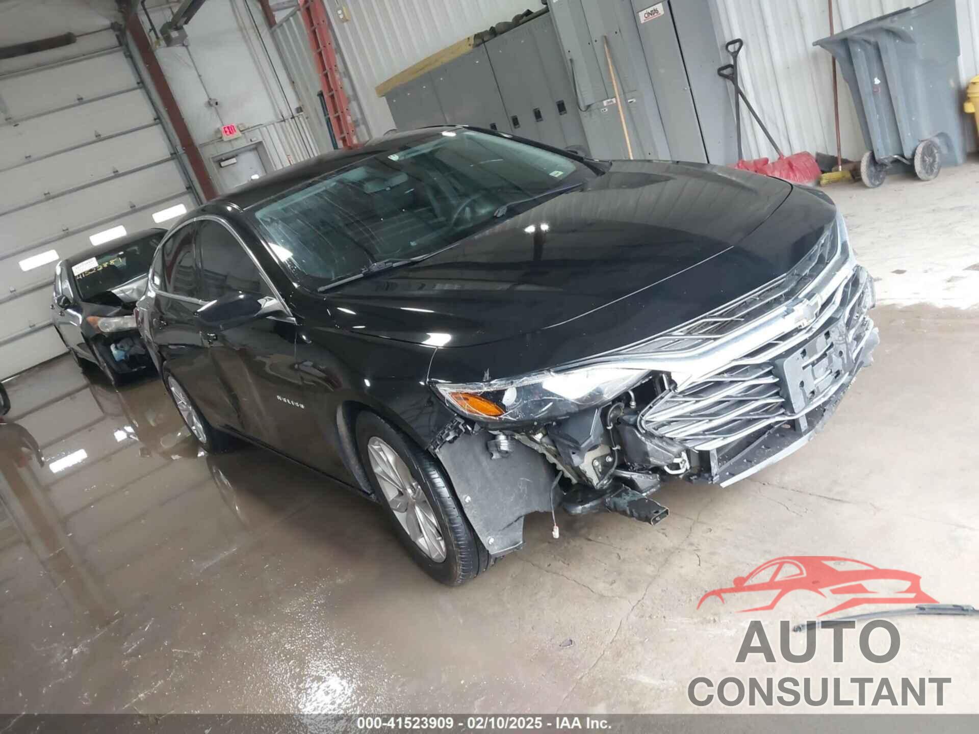 CHEVROLET MALIBU 2021 - 1G1ZD5ST4MF060570