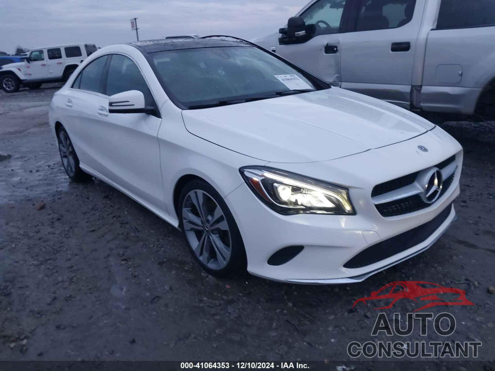 MERCEDES-BENZ CLA 250 2019 - WDDSJ4EB0KN711927