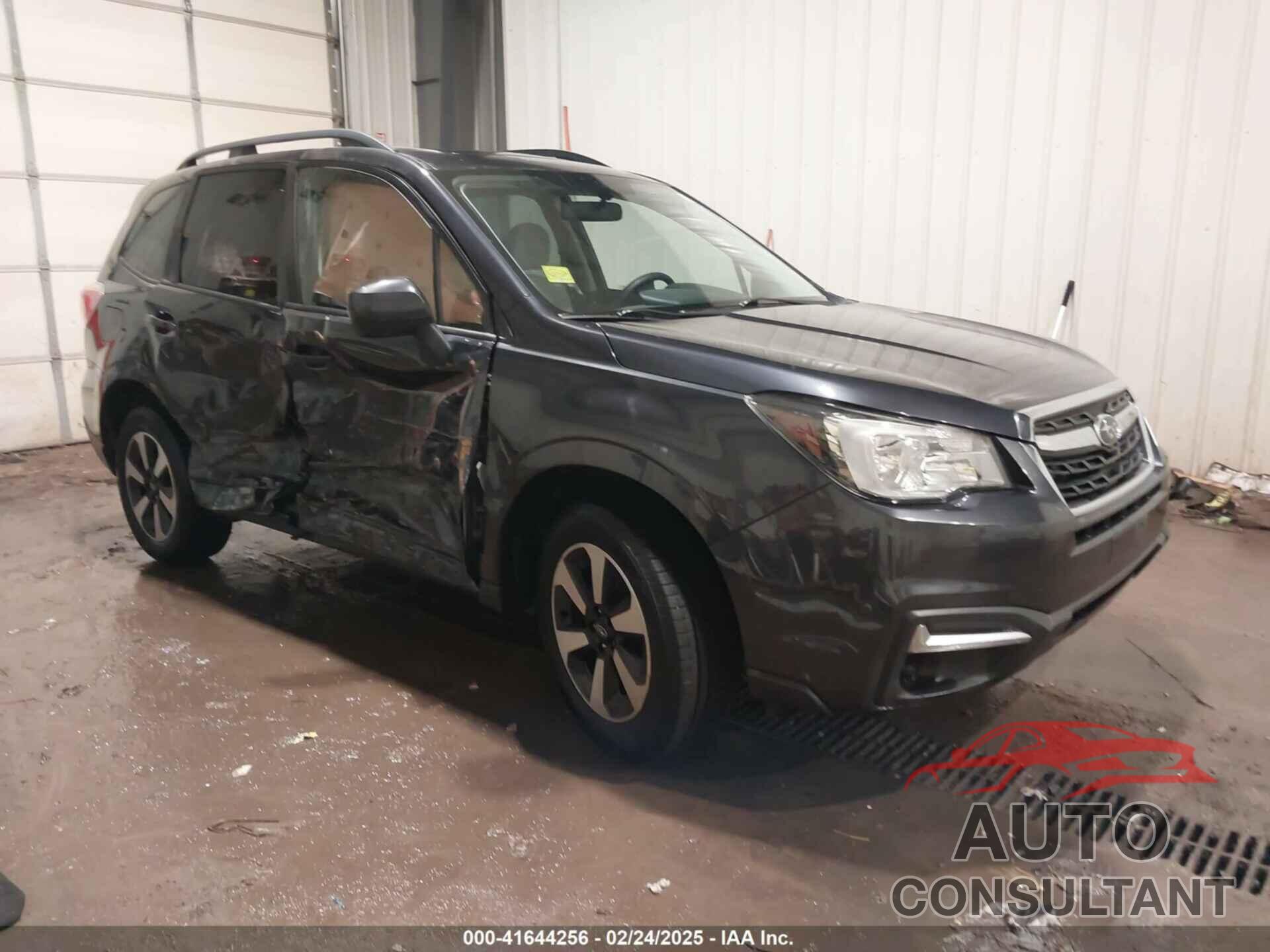 SUBARU FORESTER 2018 - JF2SJAEC6JH497302