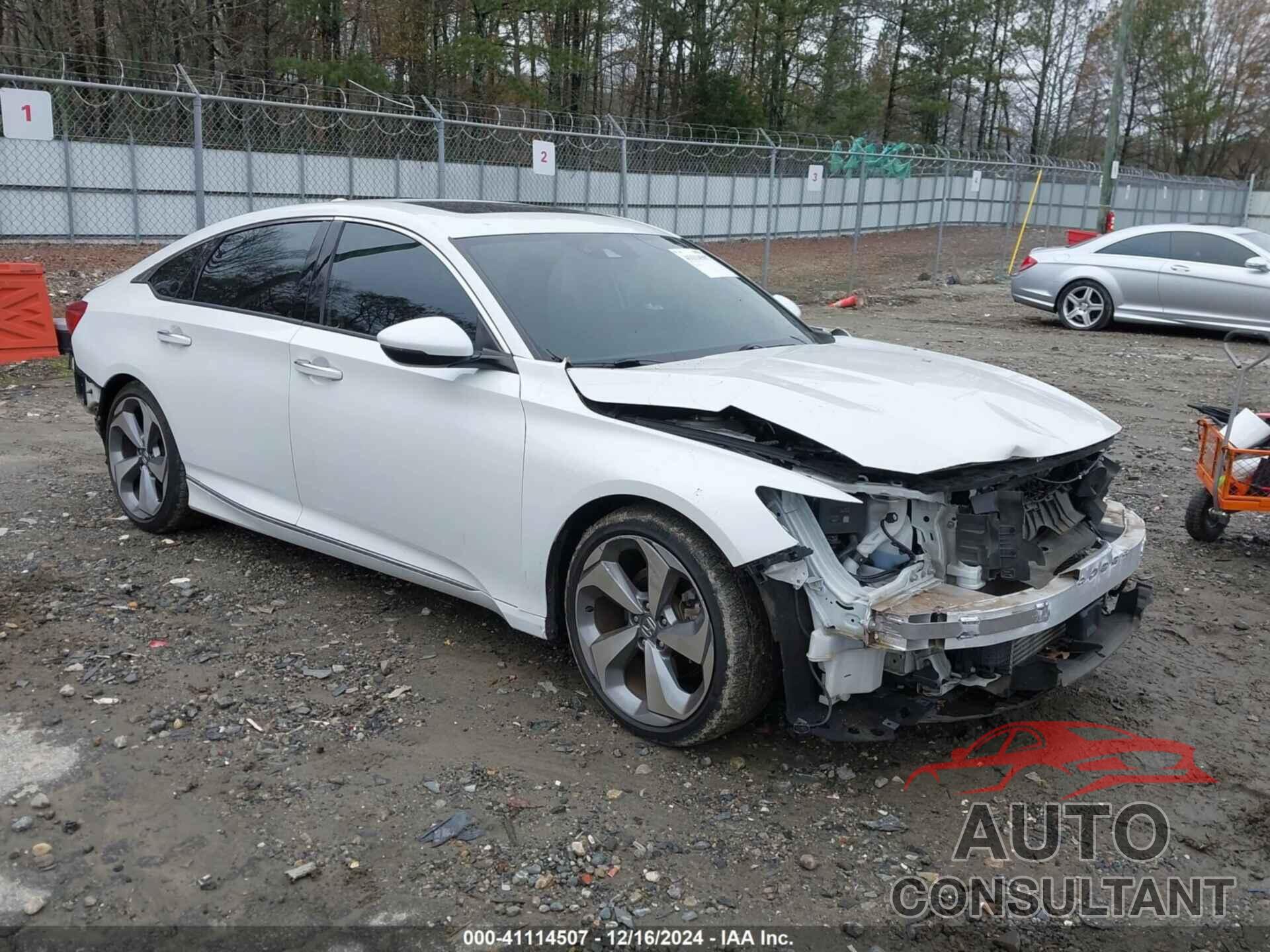 HONDA ACCORD 2018 - 1HGCV2F95JA040894