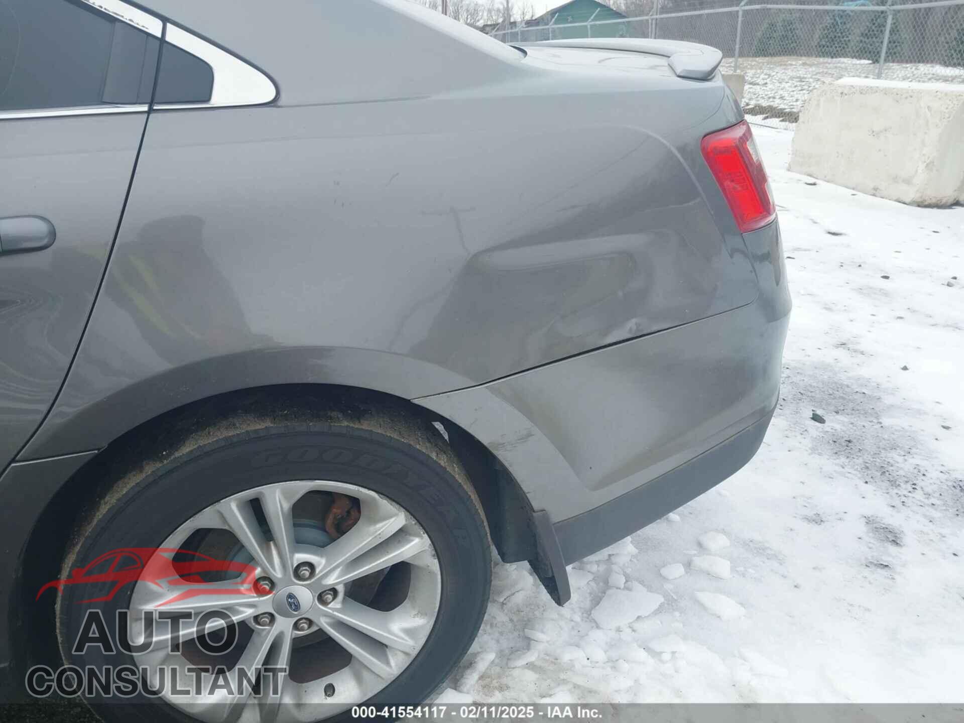 FORD TAURUS 2013 - 1FAHP2H86DG106461