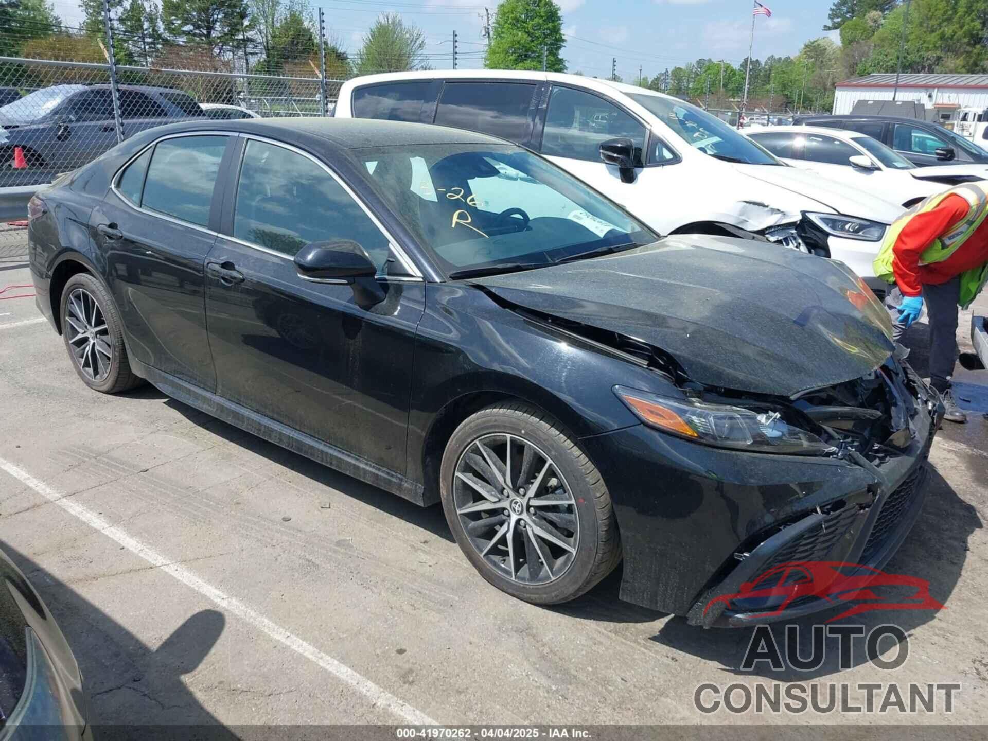 TOYOTA CAMRY 2024 - 4T1G11AK8RU860053