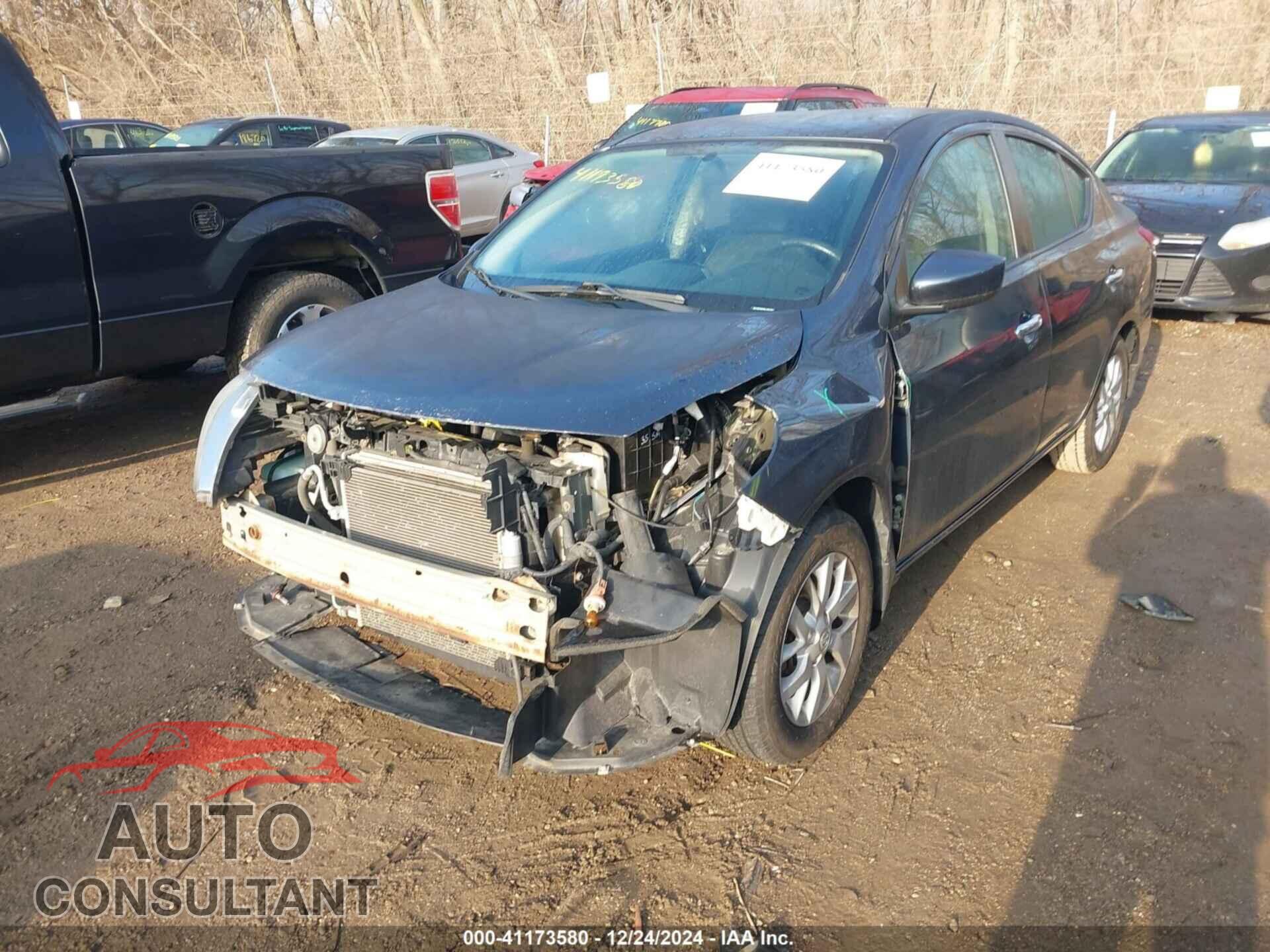 NISSAN VERSA 2017 - 3N1CN7AP3HL828192