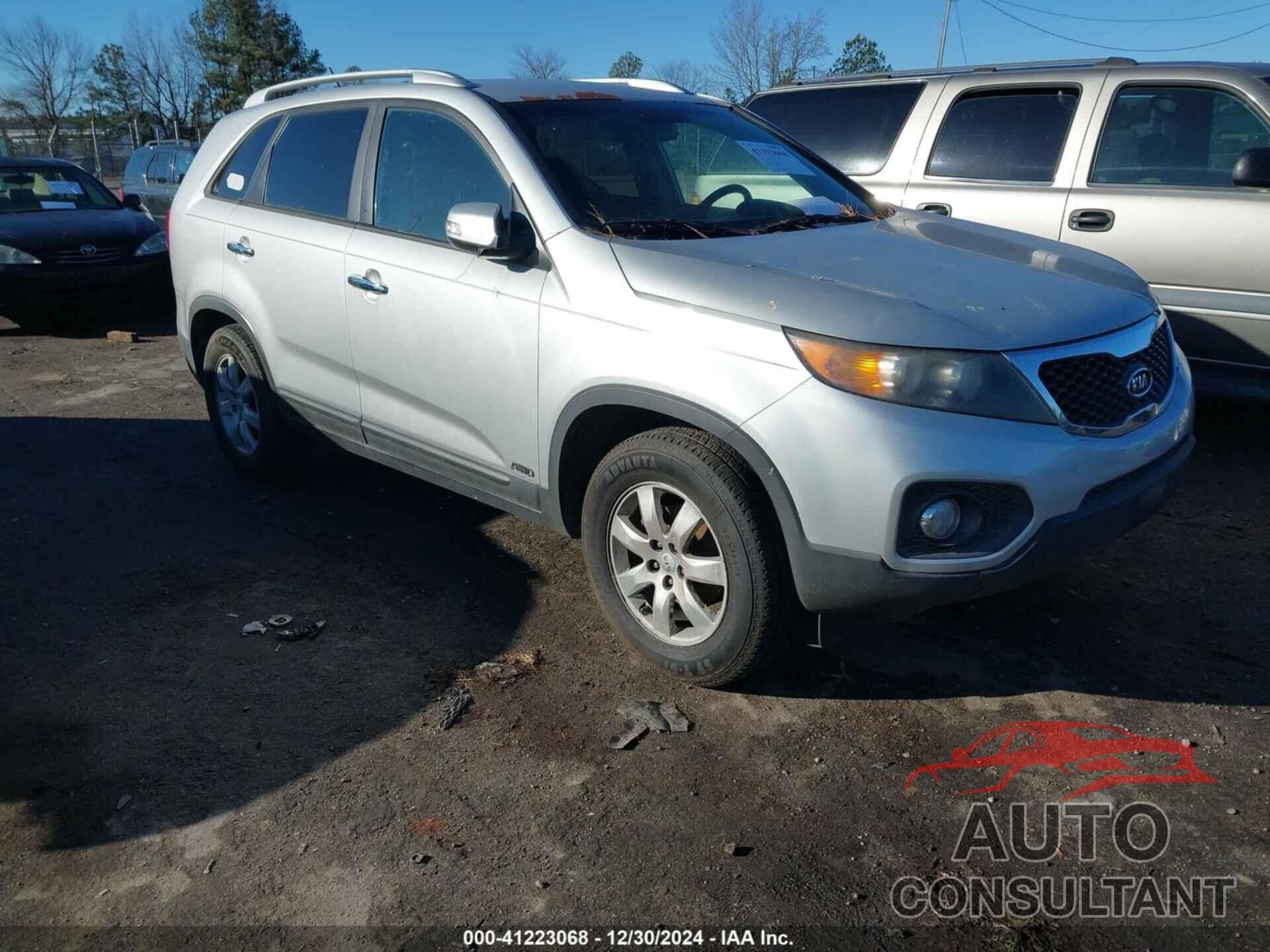 KIA SORENTO 2013 - 5XYKTDA25DG382260