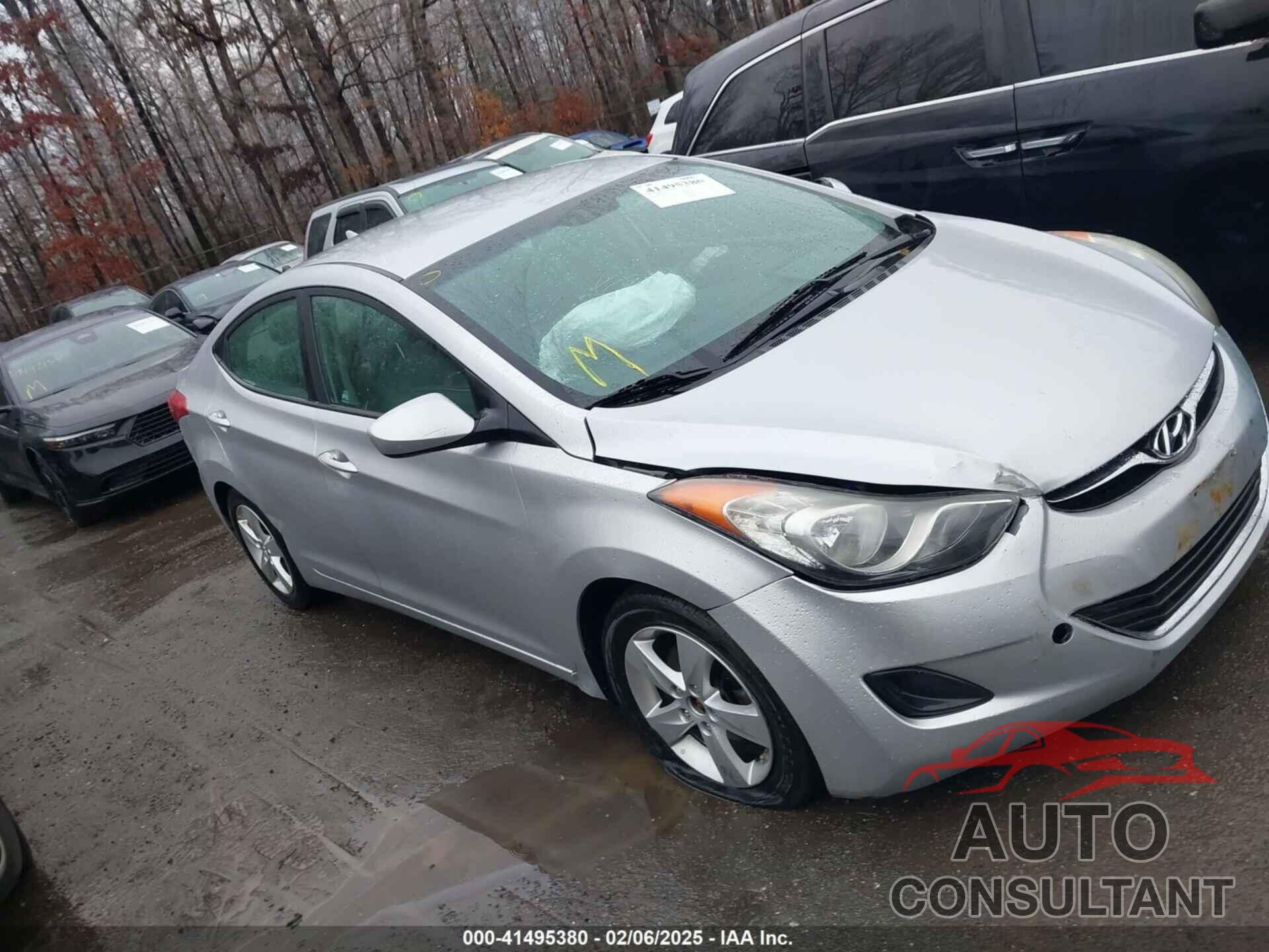 HYUNDAI ELANTRA 2013 - 5NPDH4AE8DH308330