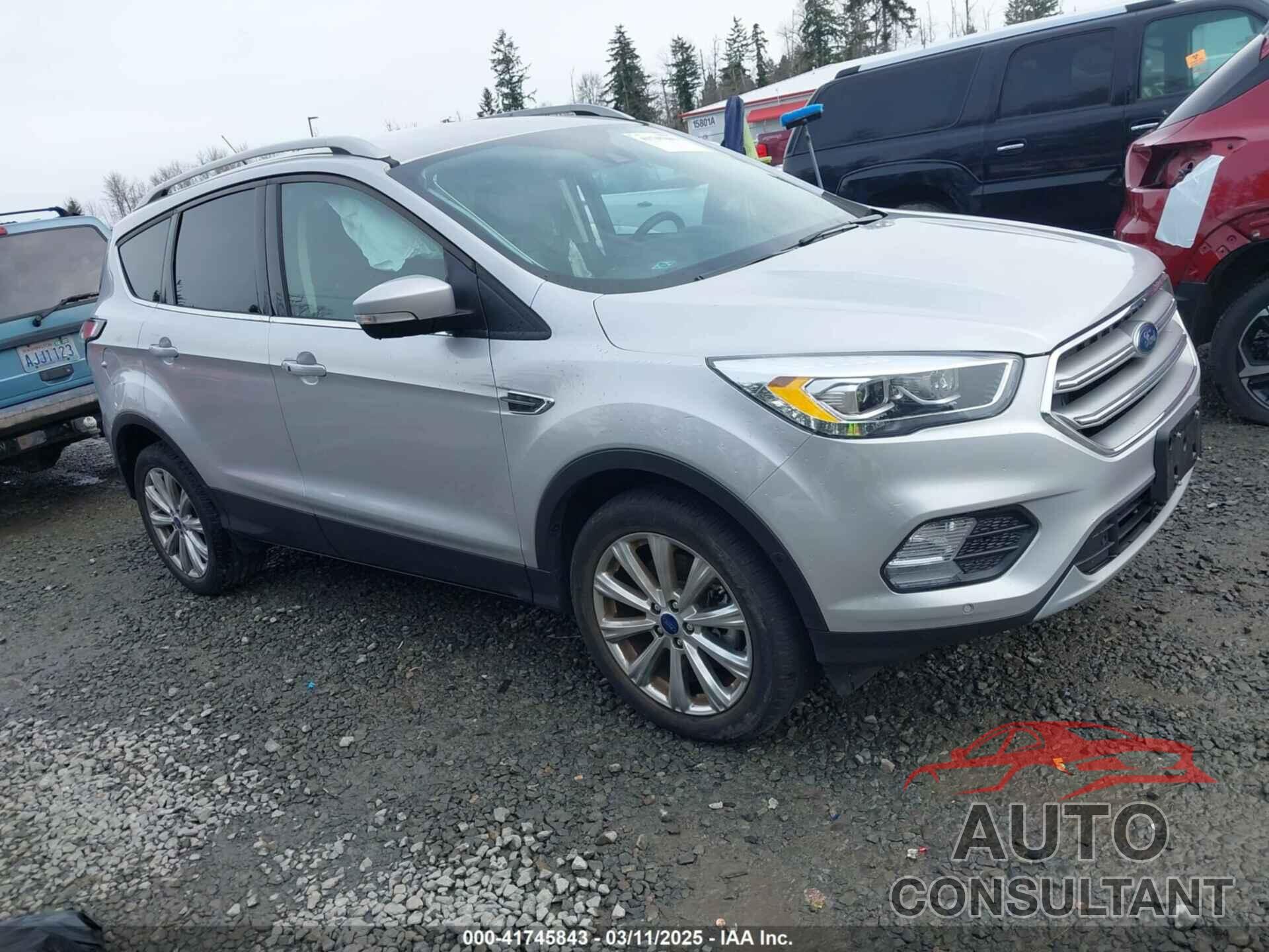 FORD ESCAPE 2017 - 1FMCU9J97HUE98023