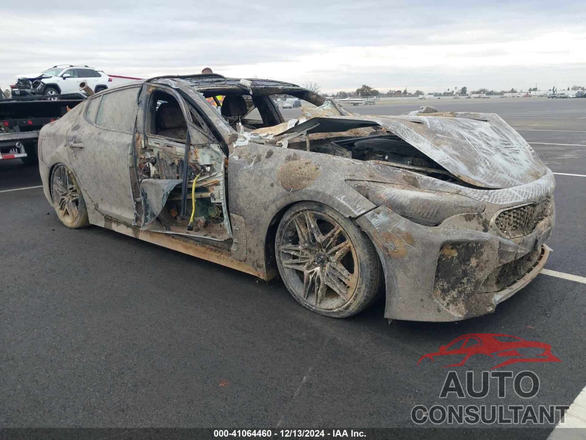 KIA STINGER 2022 - KNAE45LC4N6120348