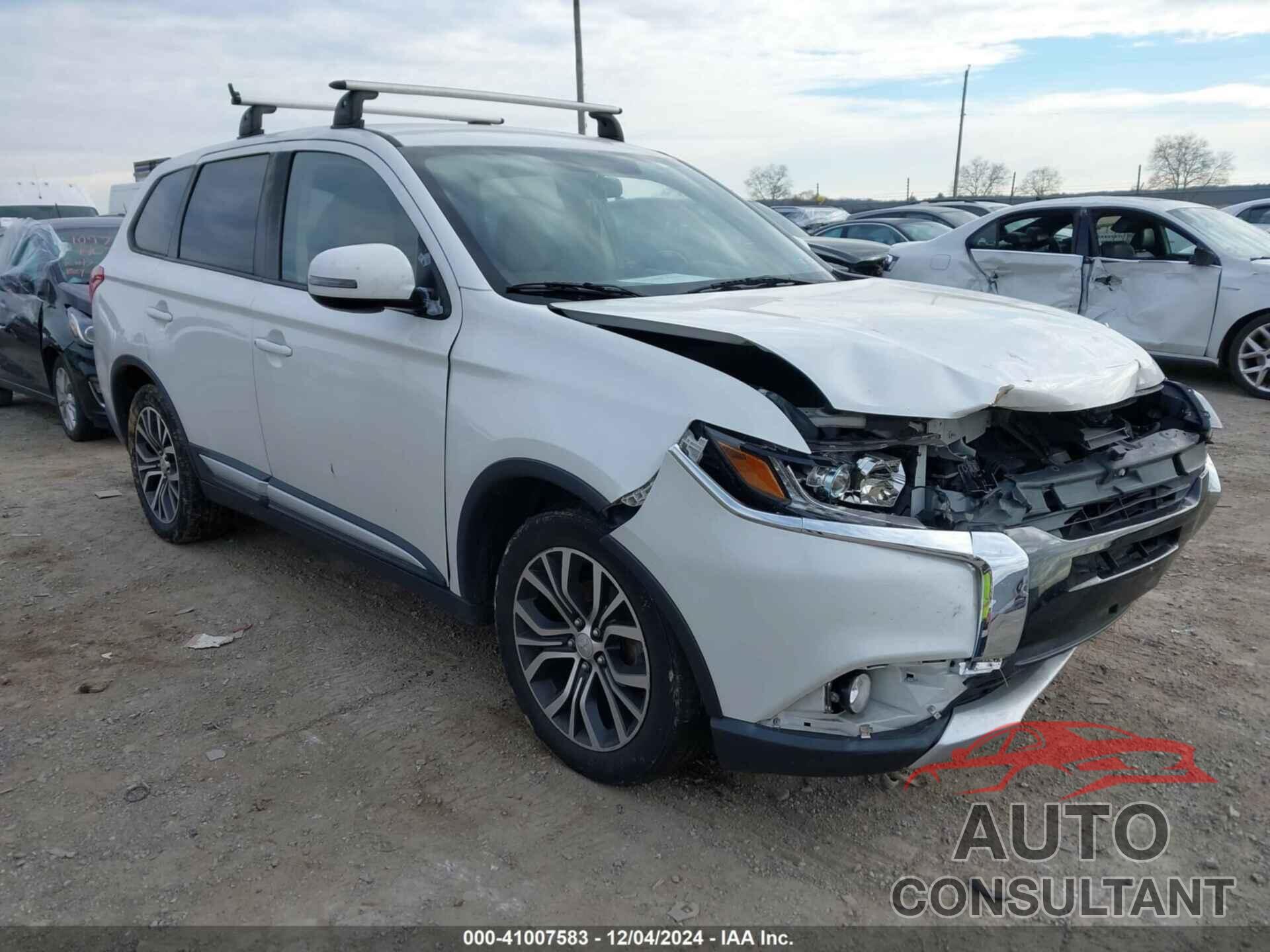 MITSUBISHI OUTLANDER 2018 - JA4AZ3A33JZ009318