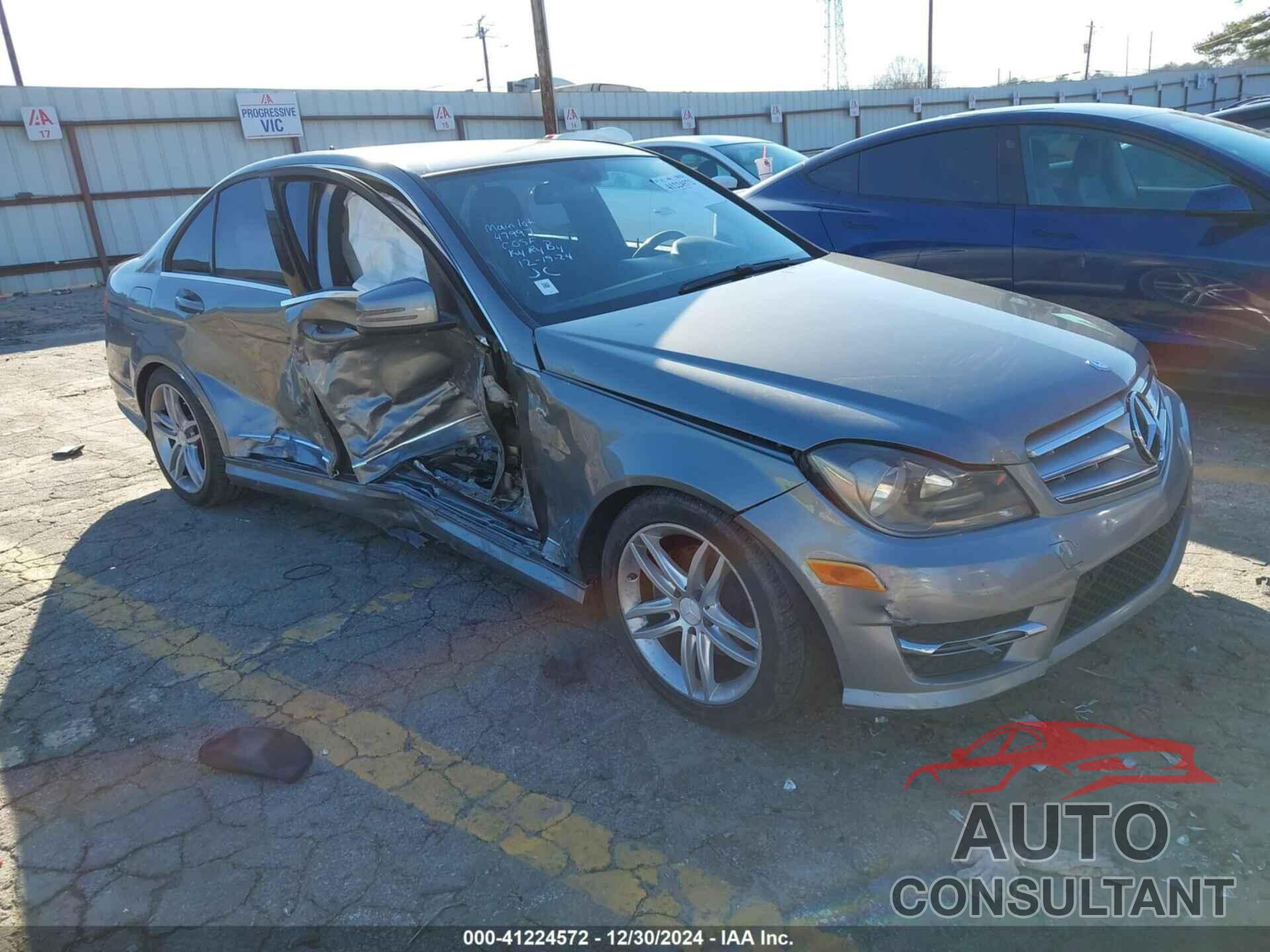 MERCEDES-BENZ C 250 2013 - WDDGF4HB1DR294946