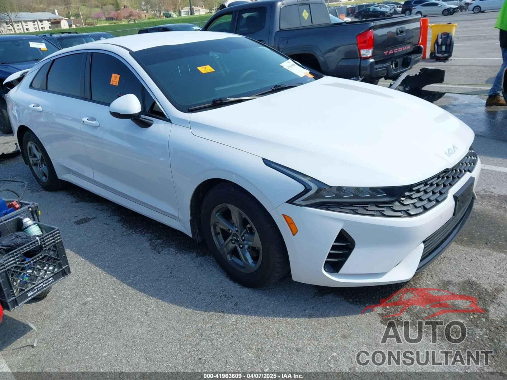 KIA K5 2022 - 5XXG14J24NG105116