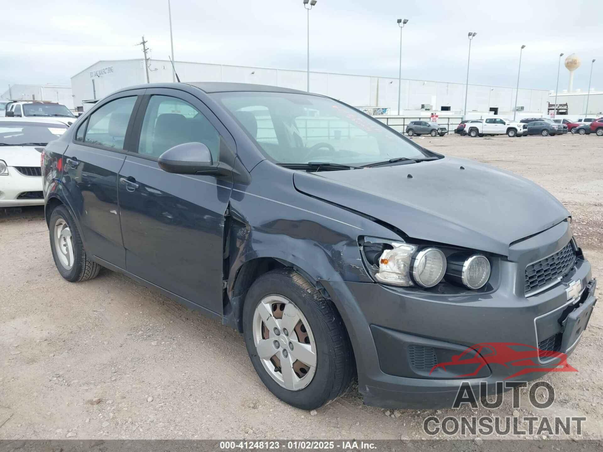 CHEVROLET SONIC 2013 - 1G1JA5SH1D4130619