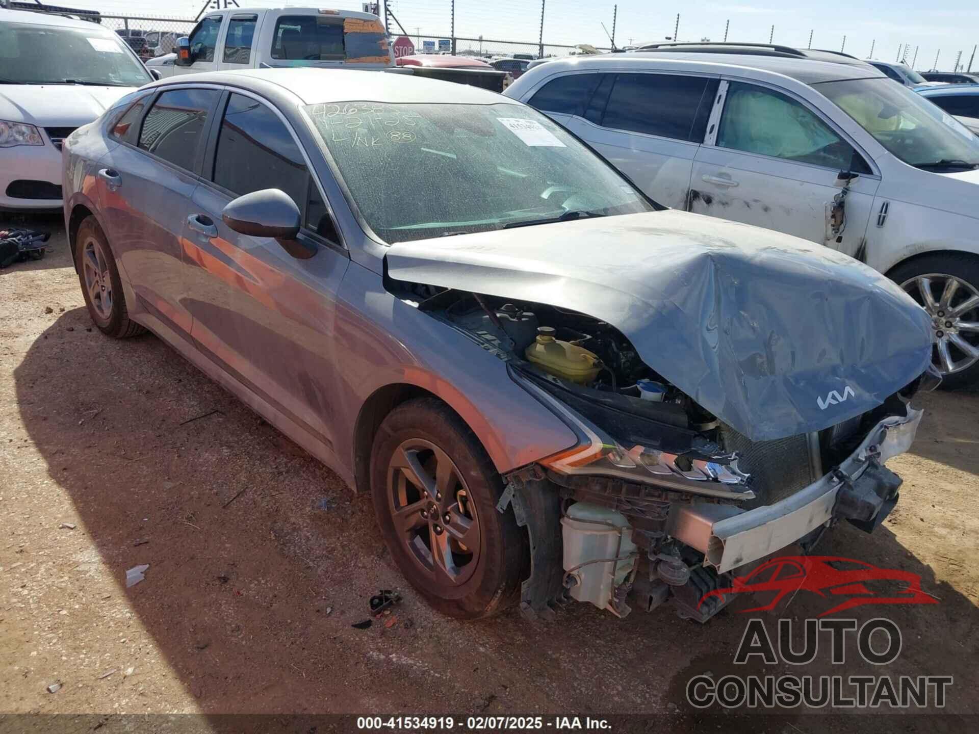 KIA K5 2022 - 5XXG14J24NG142263