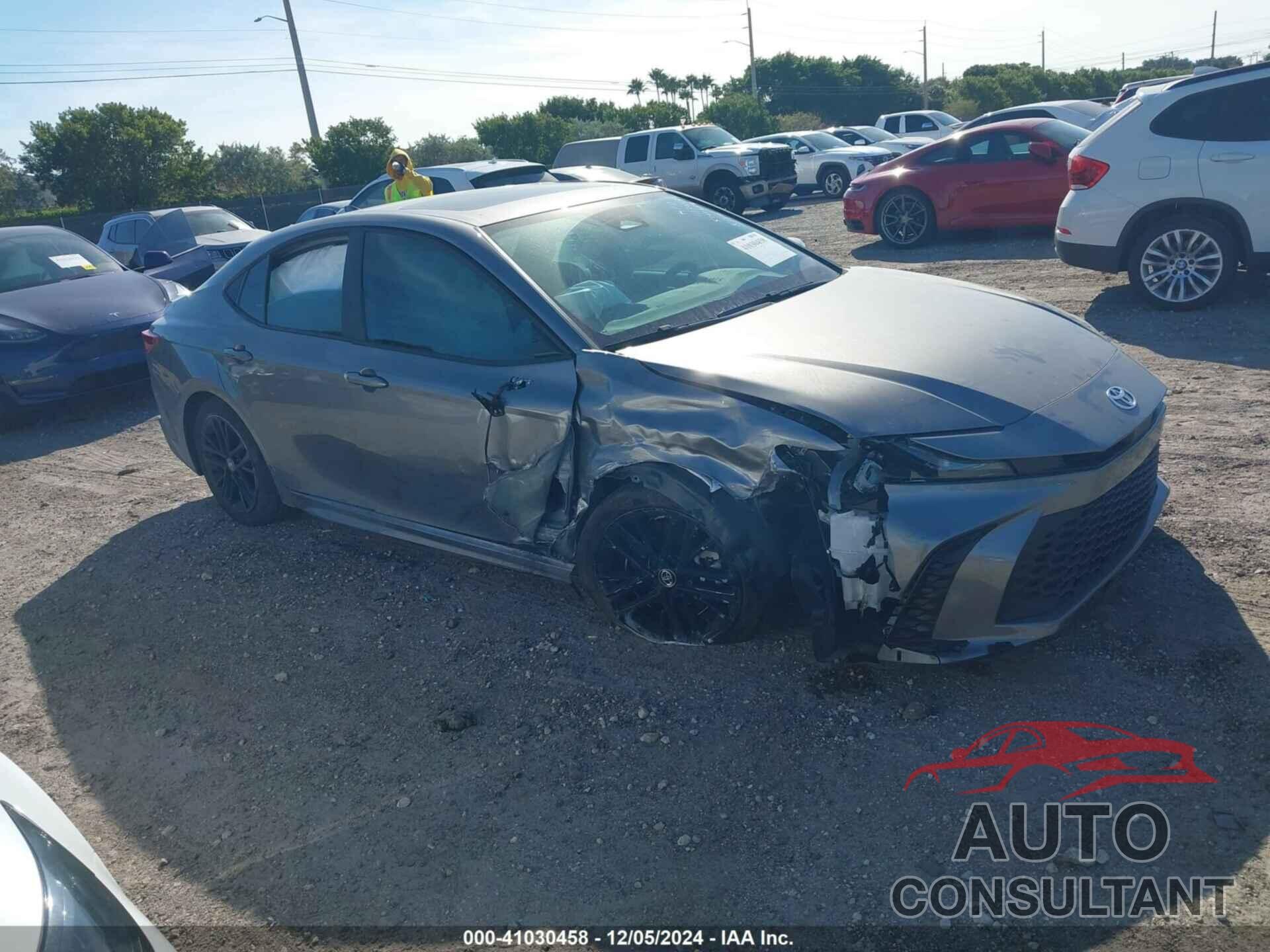 TOYOTA CAMRY 2025 - 4T1DAACK7SU516025