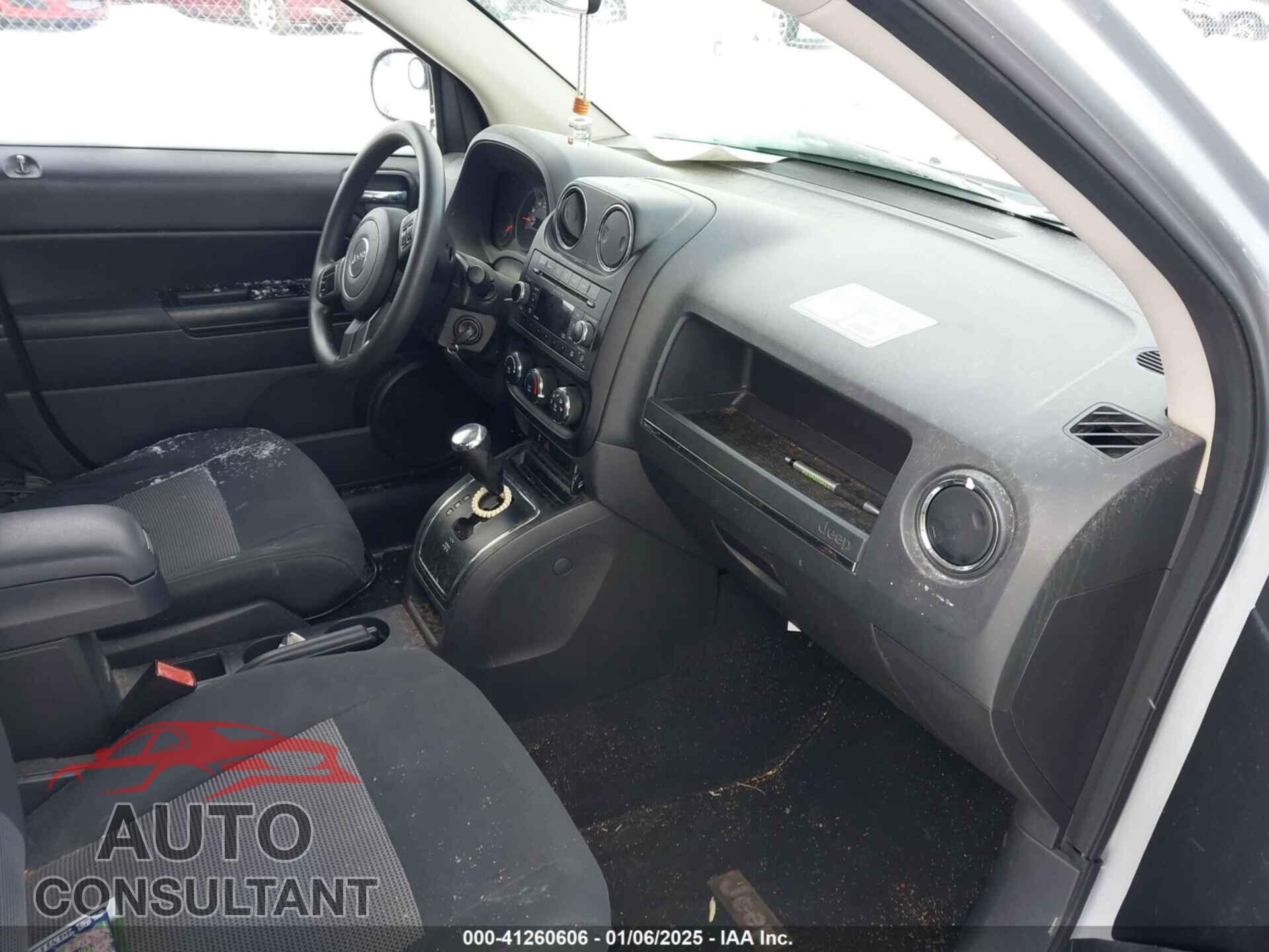 JEEP COMPASS 2011 - 1J4NT1FB5BD142457