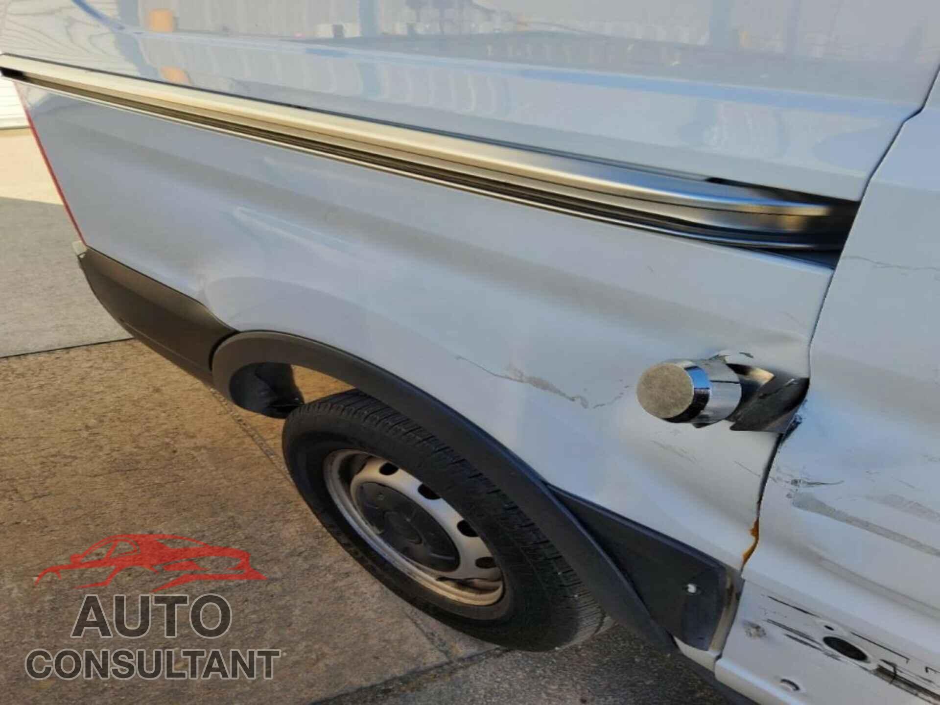 FORD TRANSIT 2019 - 1FTYE1YM1KKA67683