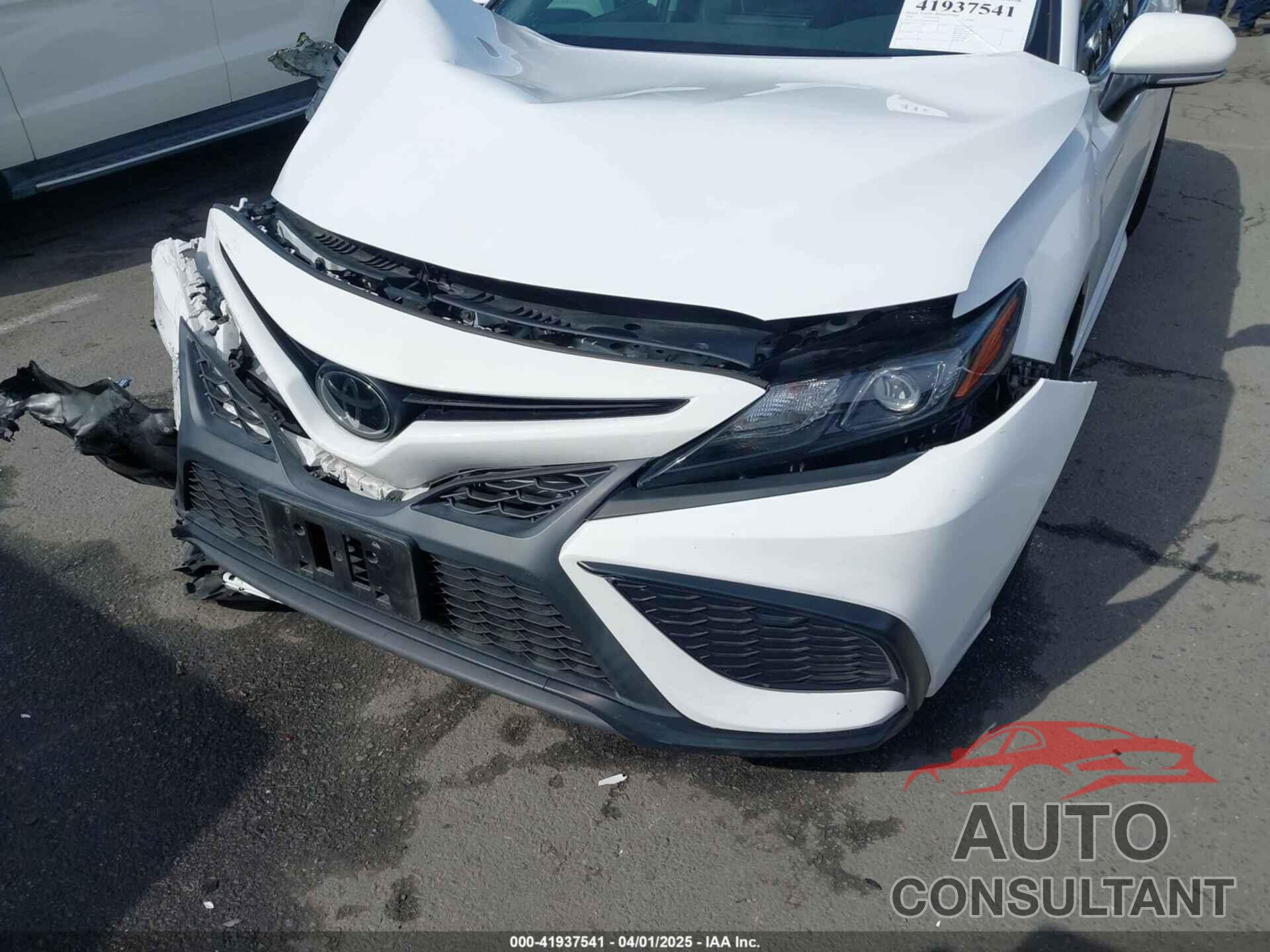 TOYOTA CAMRY 2022 - 4T1G11AKXNU070473