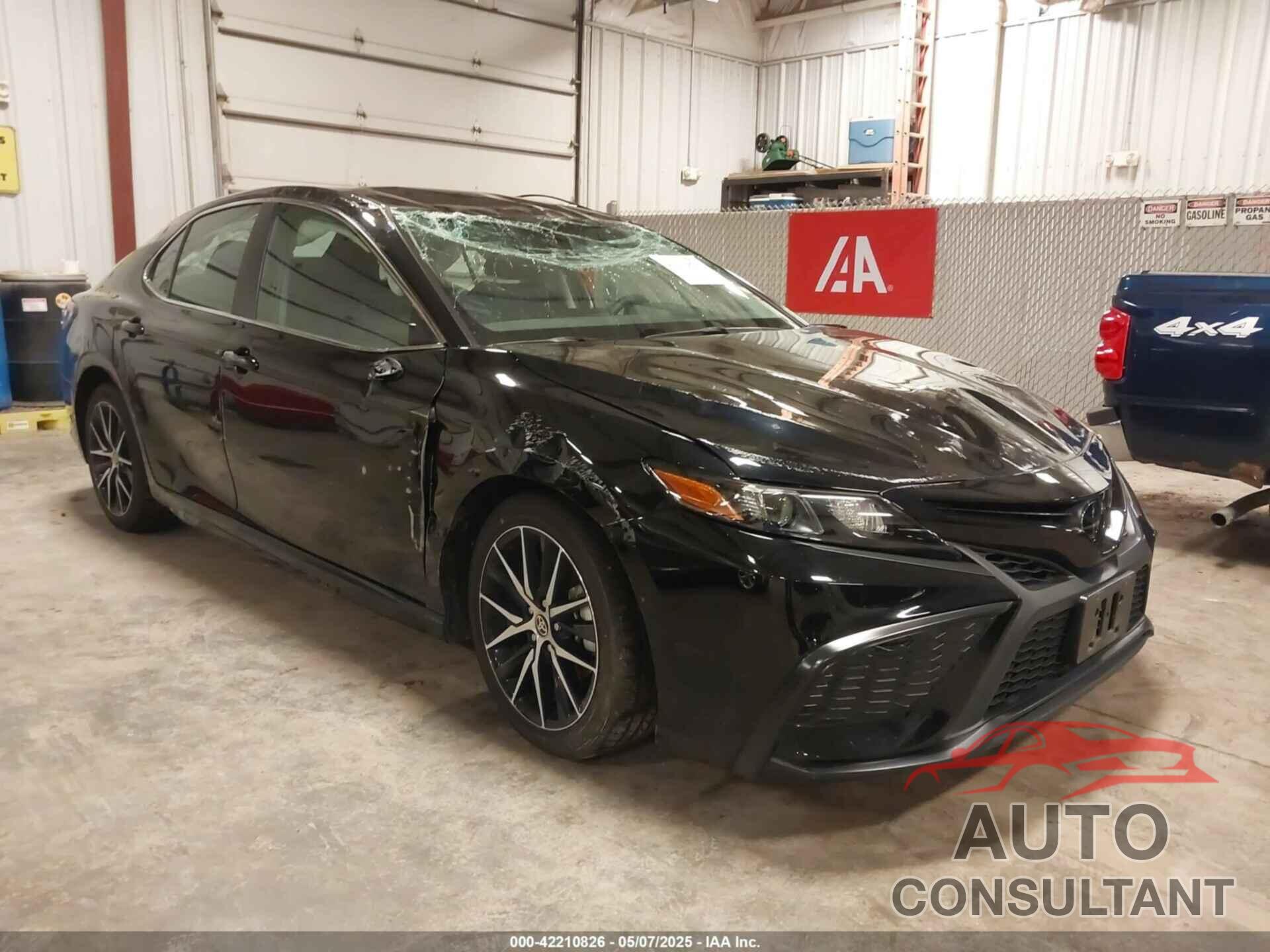 TOYOTA CAMRY 2023 - 4T1G11AK5PU077849