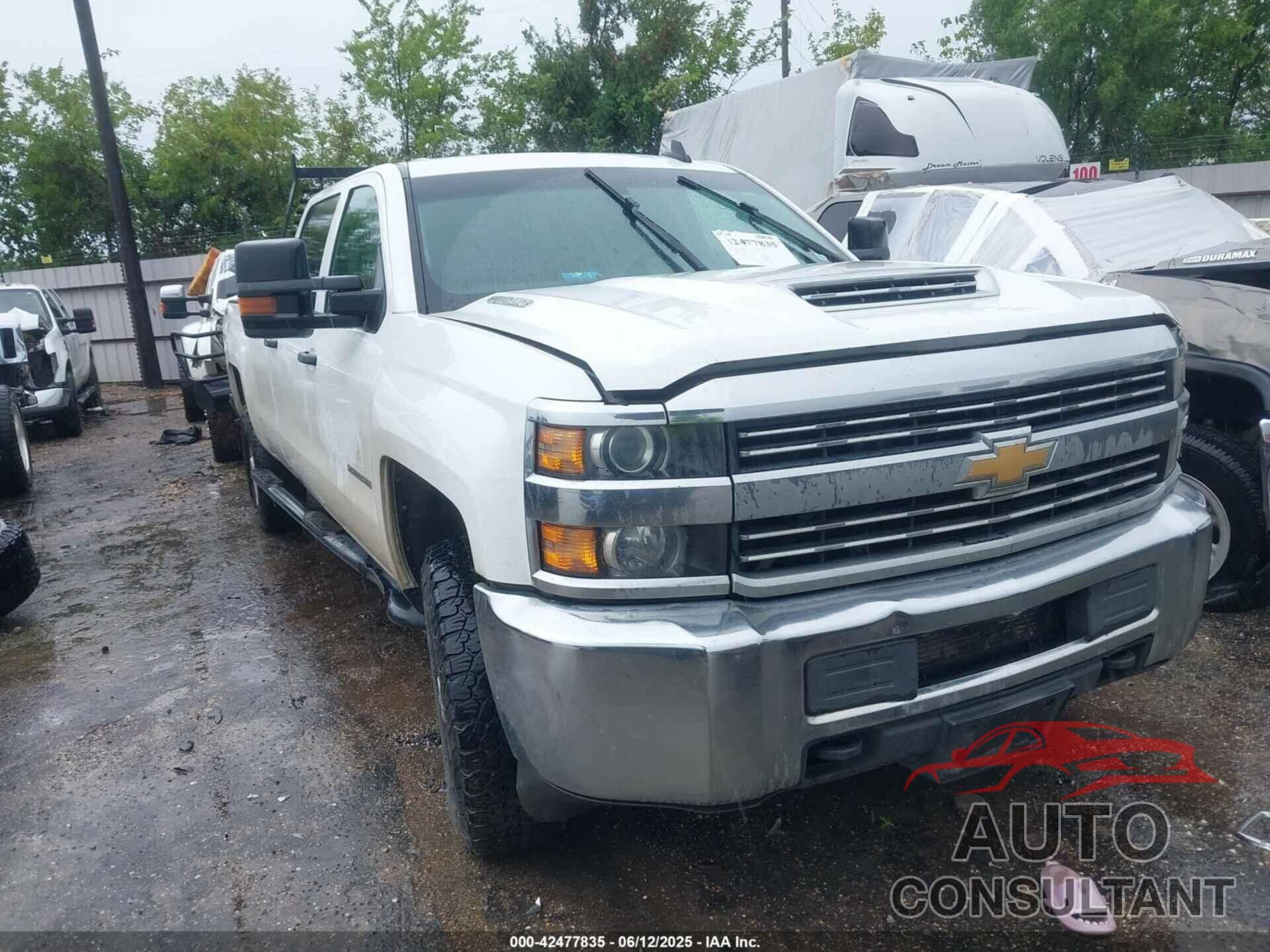 CHEVROLET SILVERADO 2500HD 2018 - 1GC1KUEY6JF228457