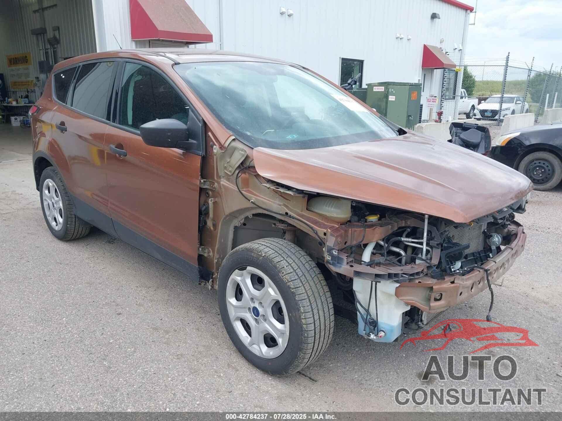 FORD ESCAPE 2017 - 1FMCU0F74HUA95863