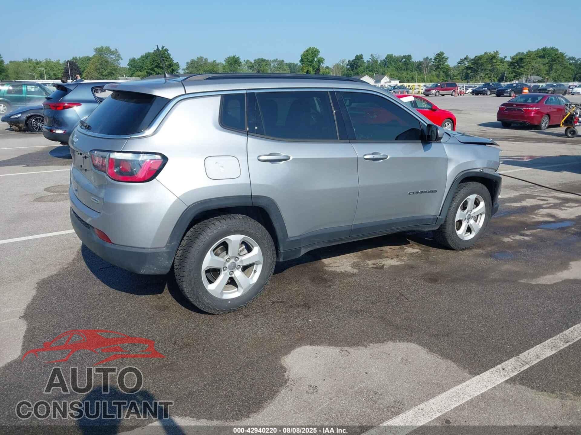 JEEP COMPASS 2018 - 3C4NJDBB7JT112436