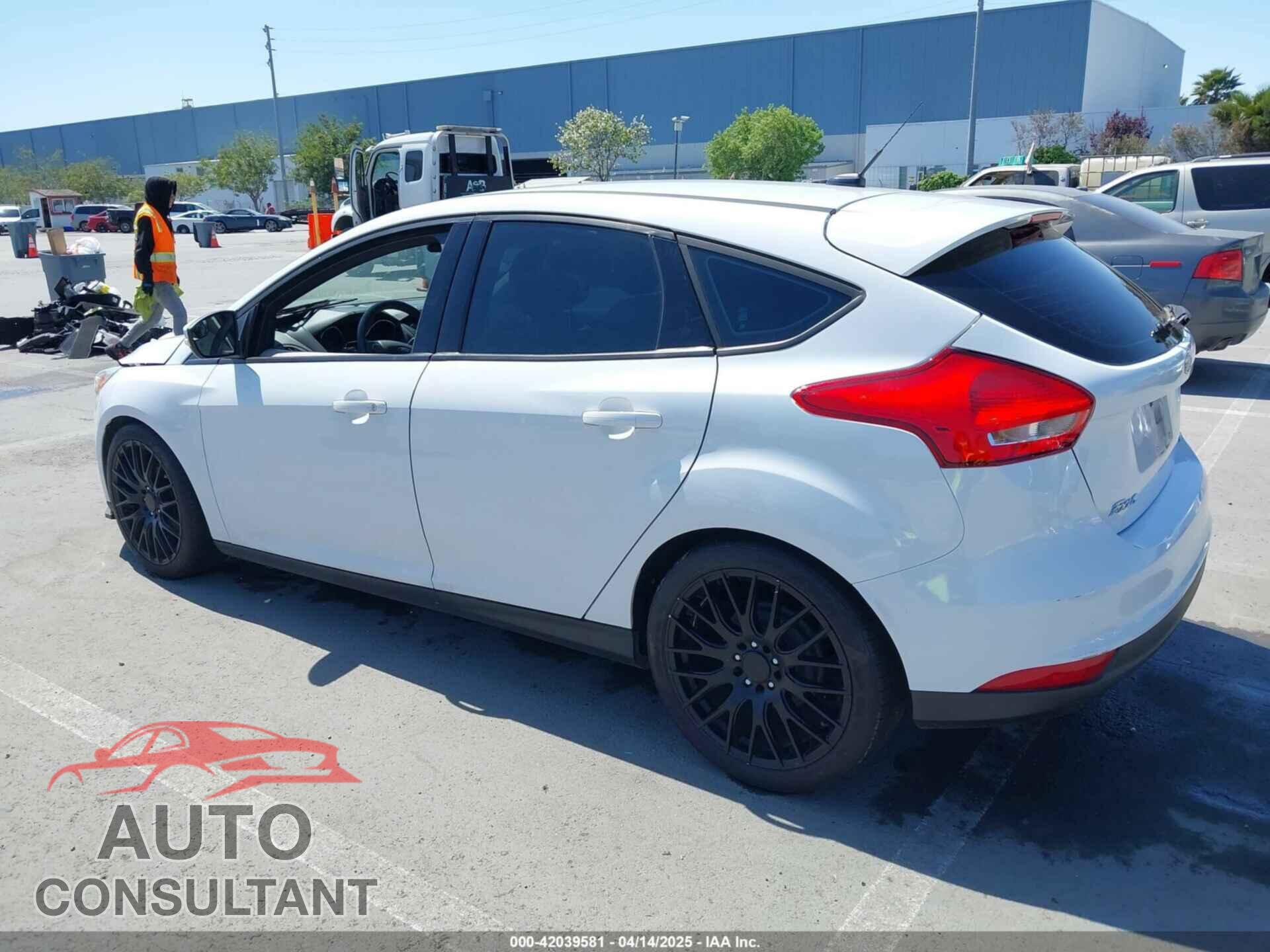 FORD FOCUS 2016 - 1FADP3K29GL363067