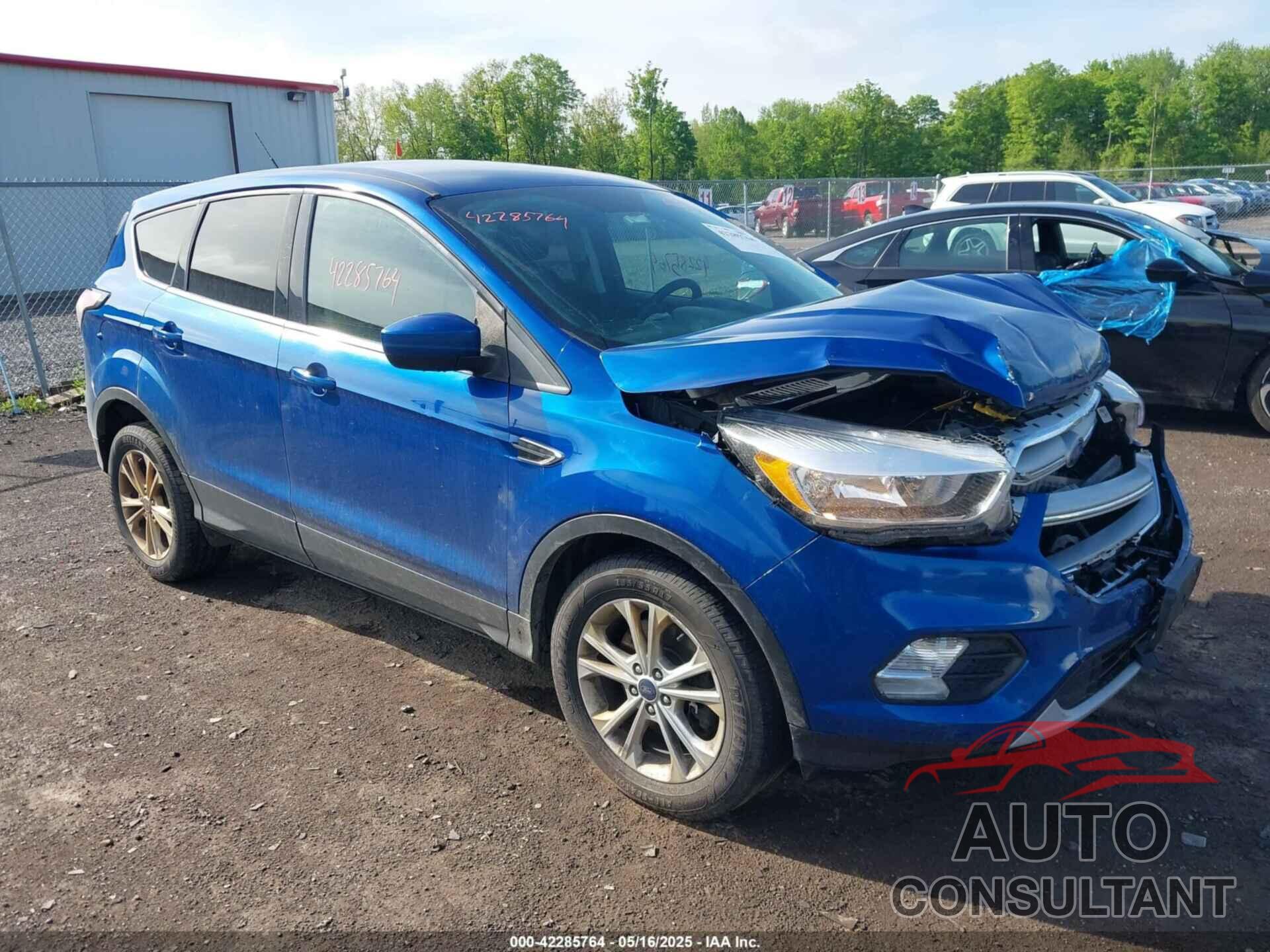 FORD ESCAPE 2017 - 1FMCU9GDXHUD17055