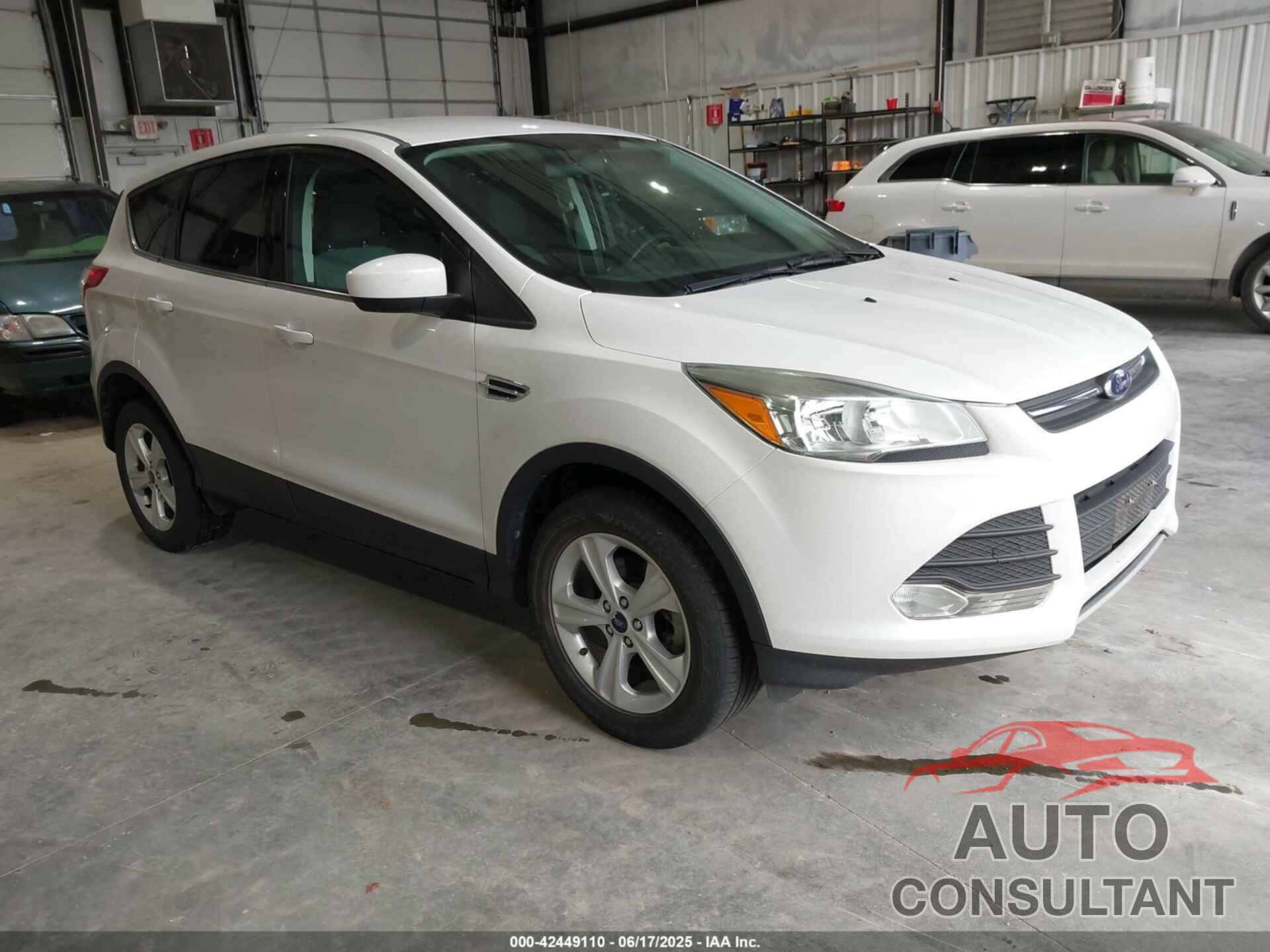 FORD ESCAPE 2016 - 1FMCU0GX7GUC82642