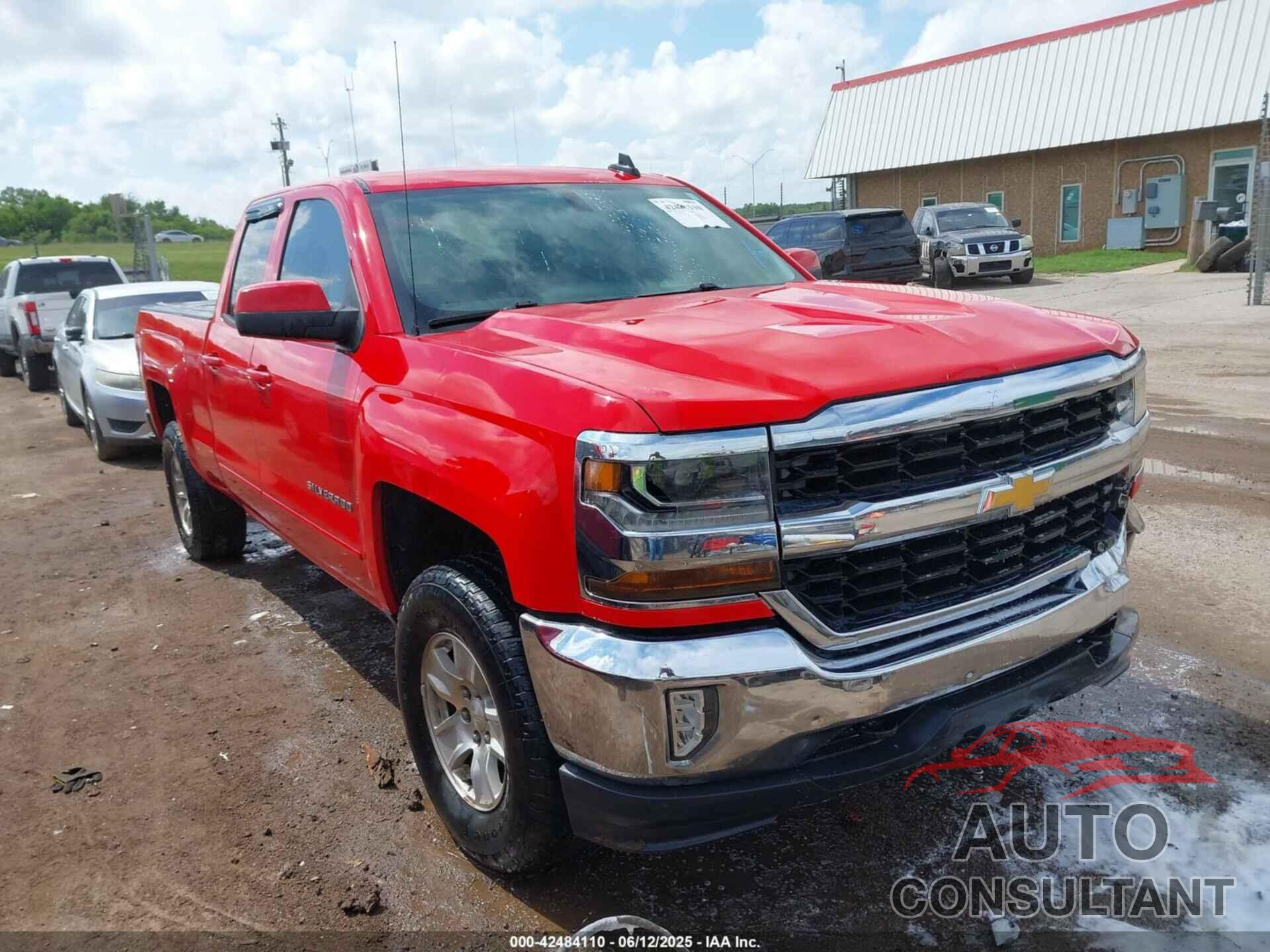 CHEVROLET SILVERADO 1500 2017 - 1GCVKREC3HZ100138