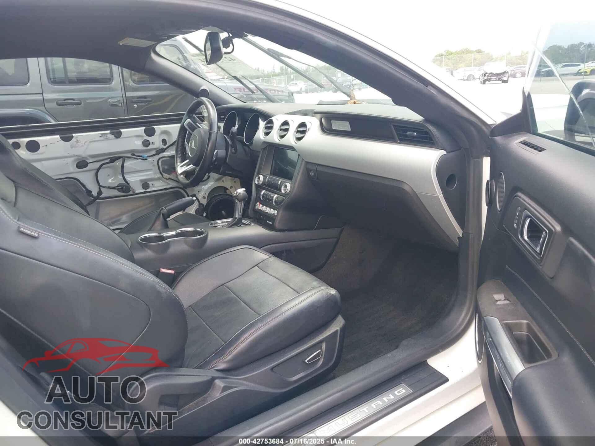 FORD MUSTANG 2017 - 1FA6P8TH0H5249375