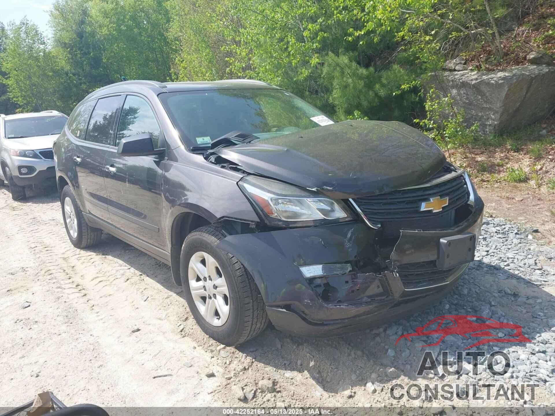CHEVROLET TRAVERSE 2015 - 1GNKVFED2FJ133054