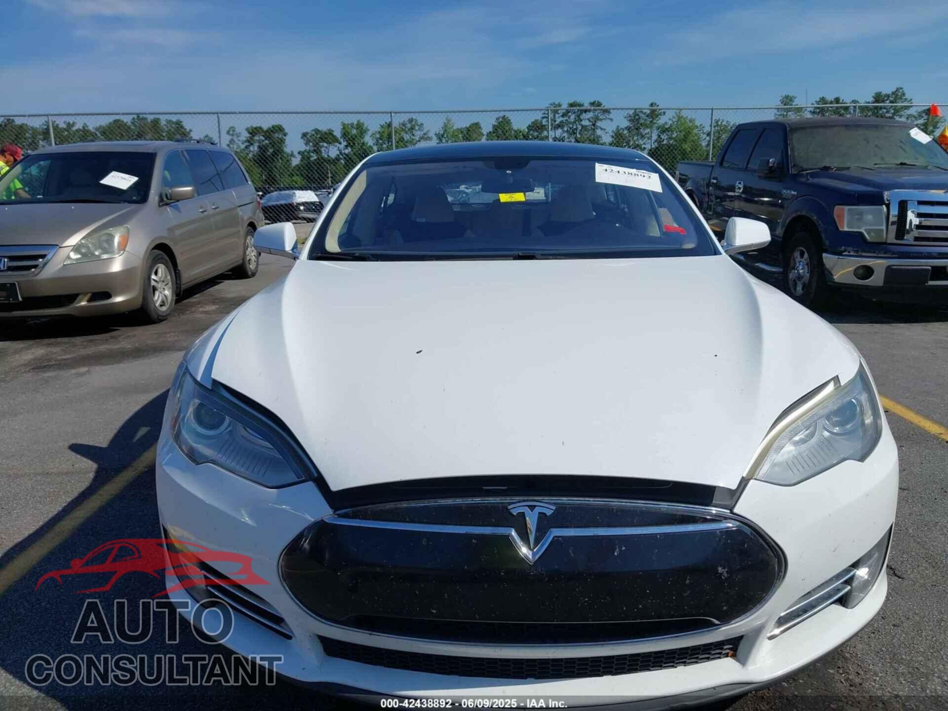 TESLA MODEL S 2013 - 5YJSA1CP1DFP06681
