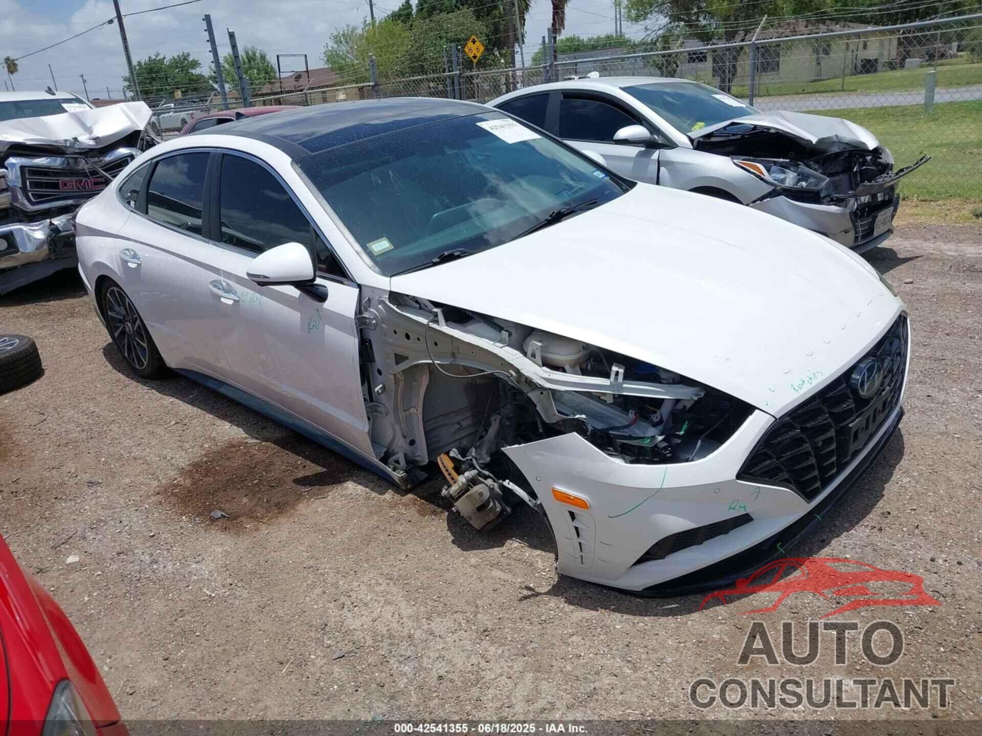 HYUNDAI SONATA 2022 - KMHL34J25NA210232