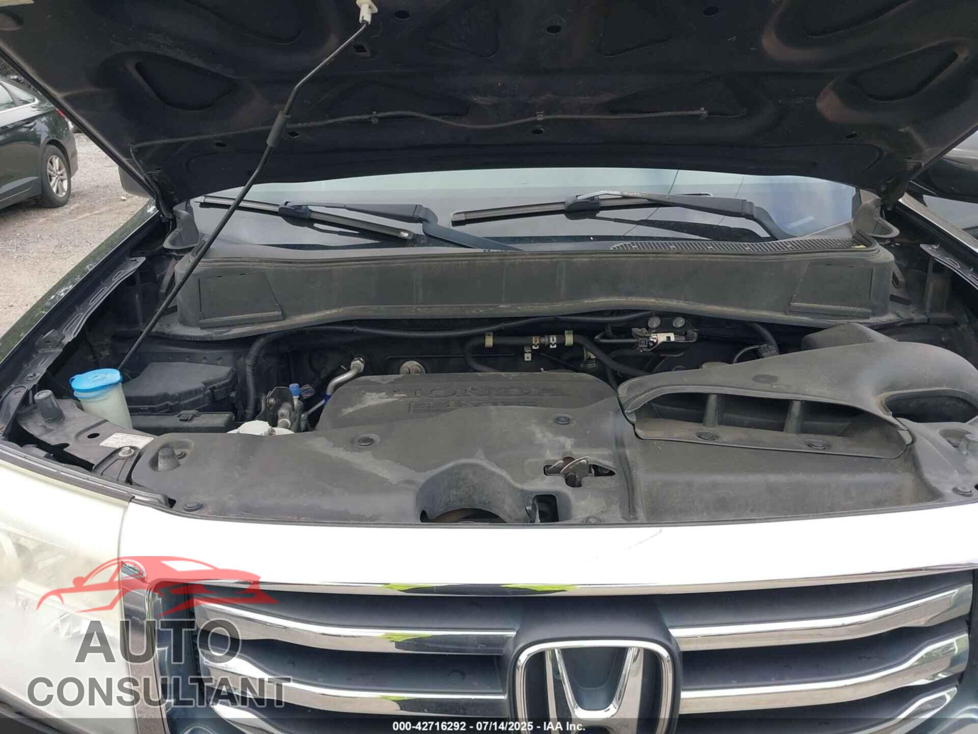 HONDA PILOT 2013 - 5FNYF4H48DB067548