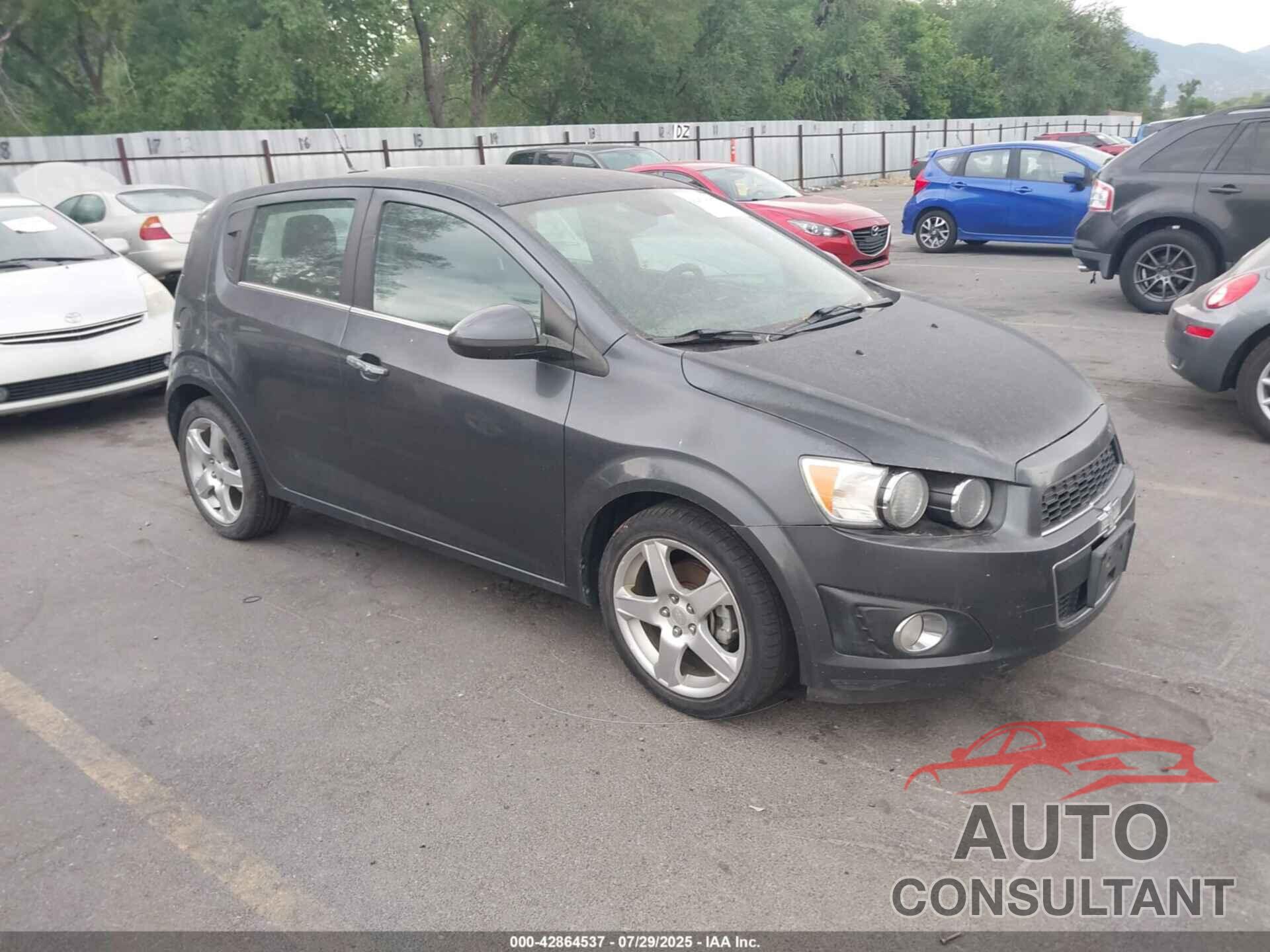 CHEVROLET SONIC 2013 - 1G1JE6SH0D4175027