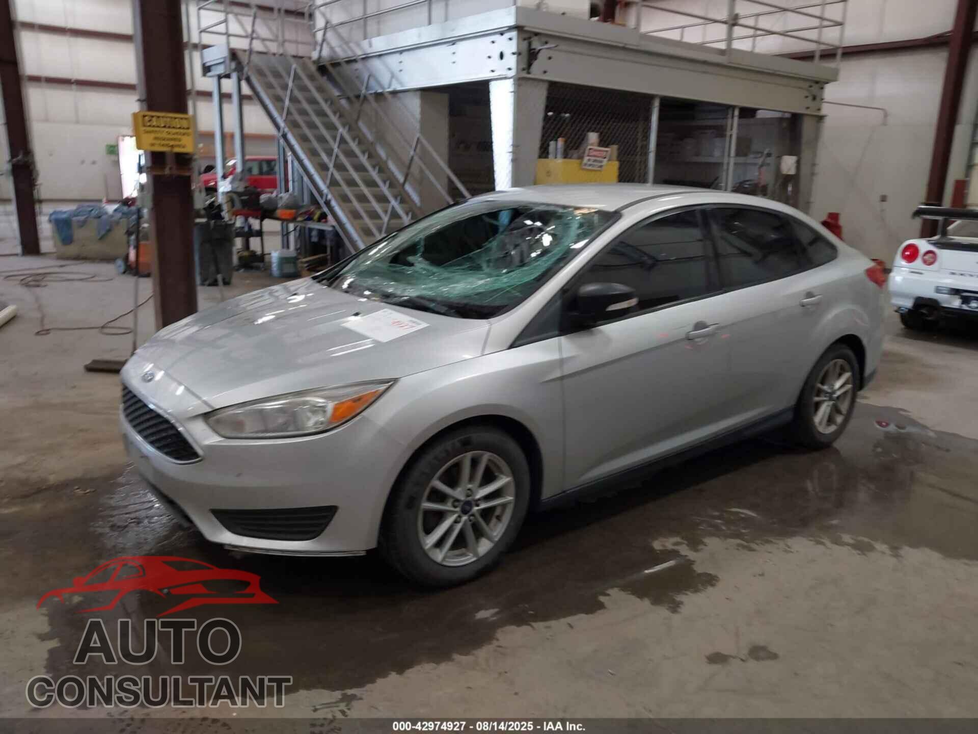 FORD FOCUS 2017 - 1FADP3F23HL314300