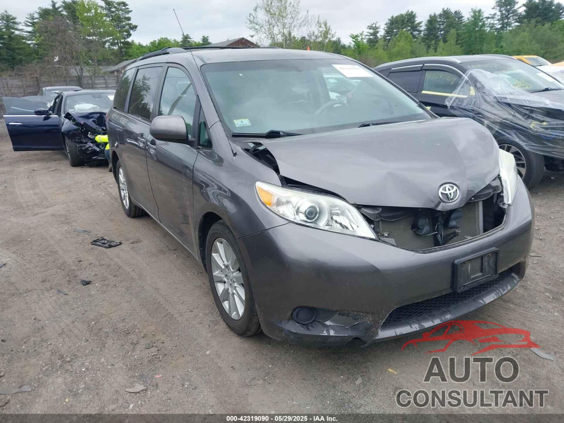 TOYOTA SIENNA 2012 - 5TDJK3DC2CS048945