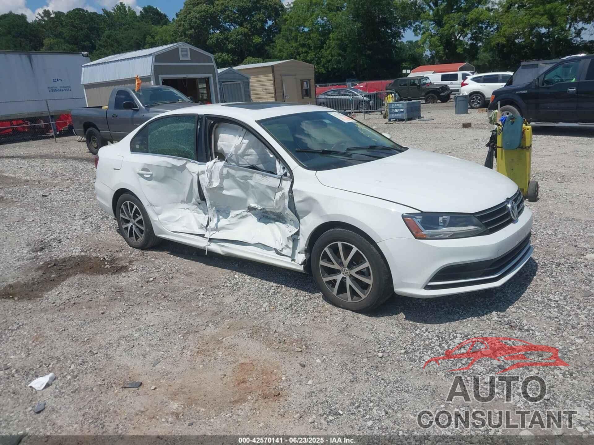 VOLKSWAGEN JETTA 2017 - 3VWDB7AJ0HM395900