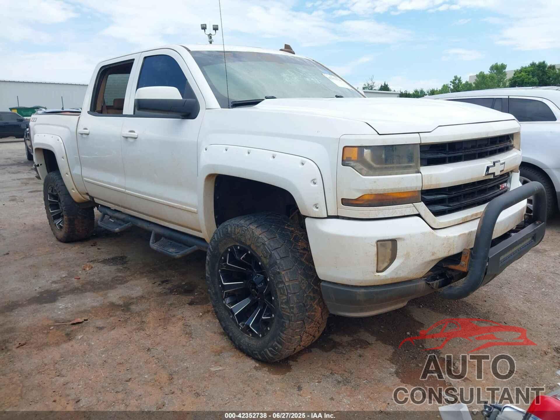CHEVROLET SILVERADO 1500 2018 - 3GCUKREC6JG314381