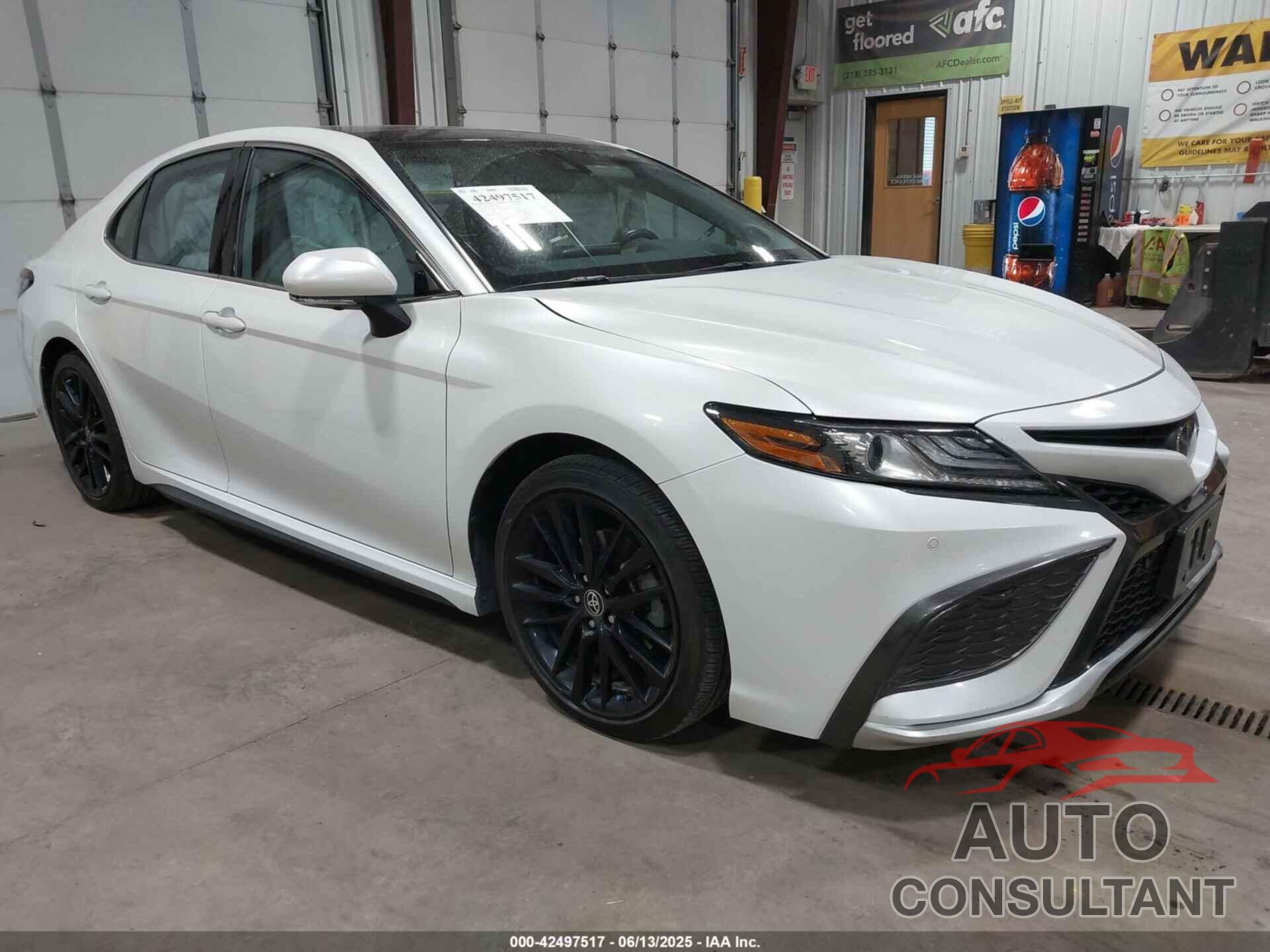 TOYOTA CAMRY 2021 - 4T1KZ1AK6MU049153