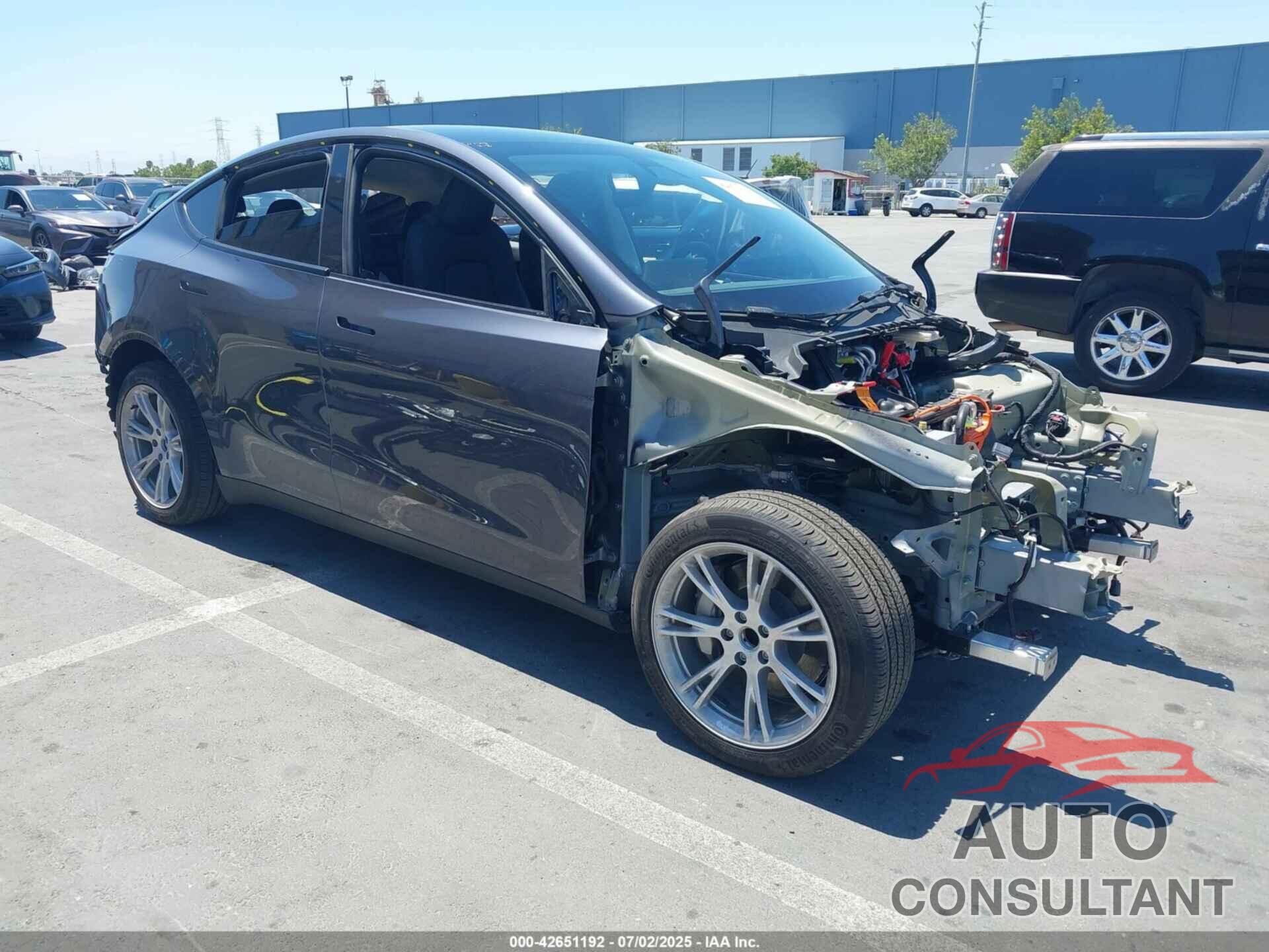 TESLA MODEL Y 2023 - 7SAYGDED6PF948127