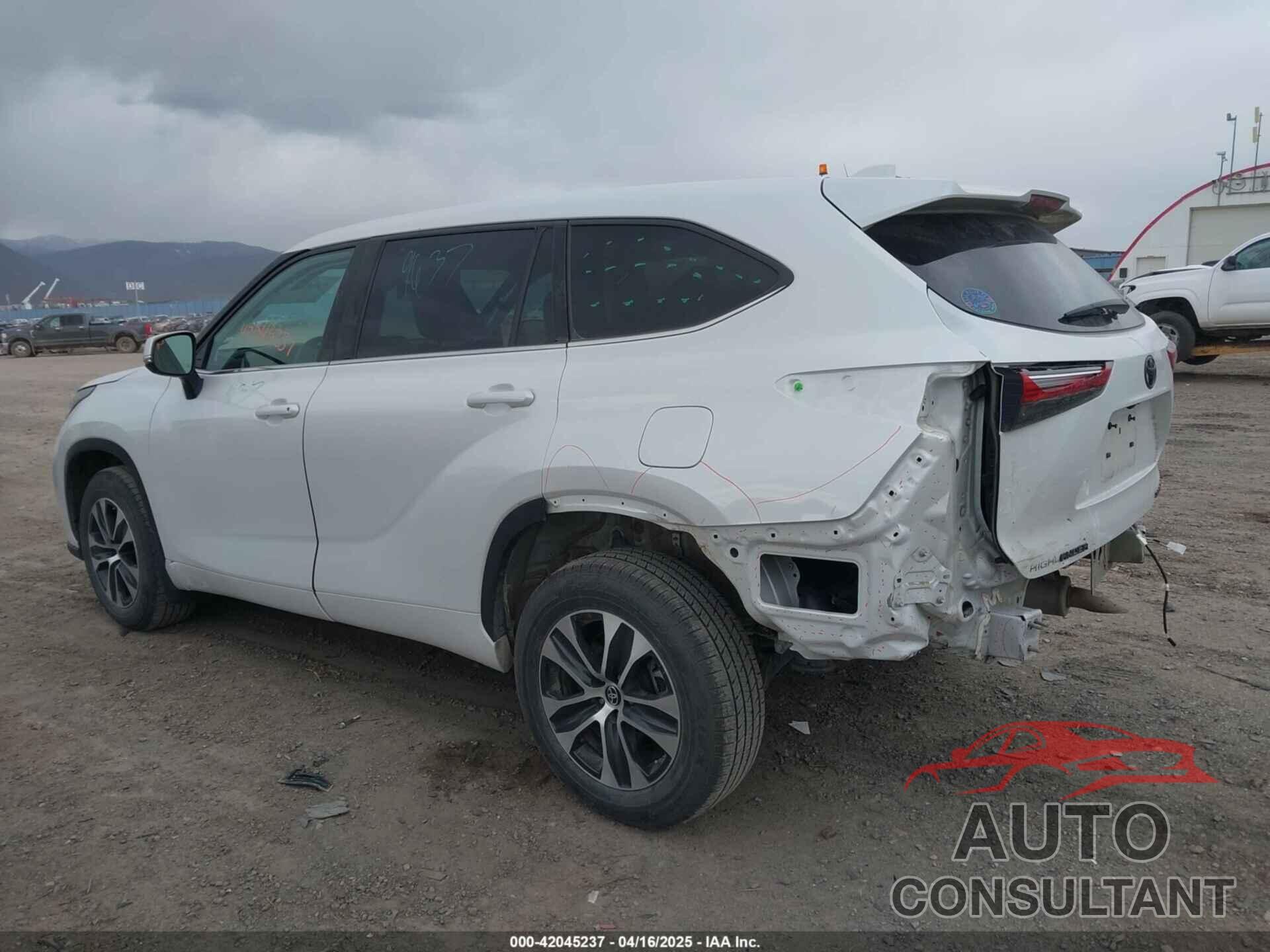 TOYOTA HIGHLANDER 2022 - 5TDGZRBHXNS234405